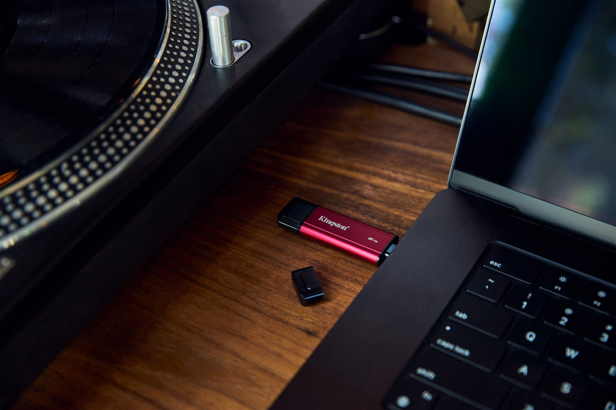 KINGSTON 2To Dual USB-A/C Portable SSD Up to 1050Mo/s USB 3.2 Gen 2