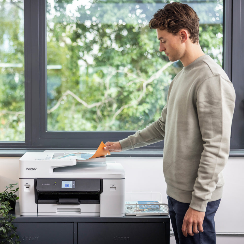 BROTHER MFC-J6760DW Multifonction jet dencre couleur professionnelle 4-en-1 A3 Business Smart 31 ipm Ethernet Wi-Fi bac papier