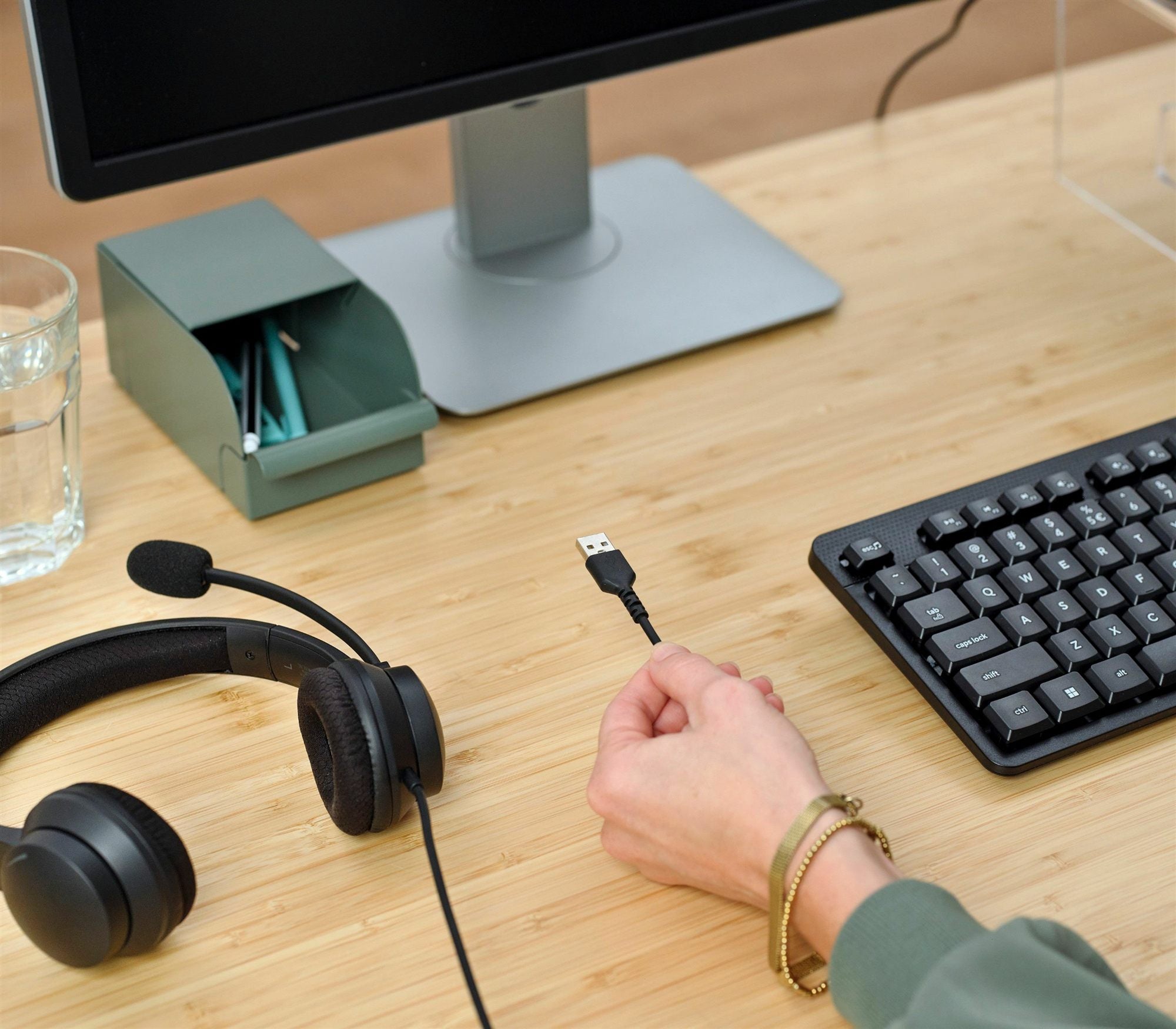 TRUST HS-260 USB - USB C Noise Cancelation On Ear PC Headset ECO