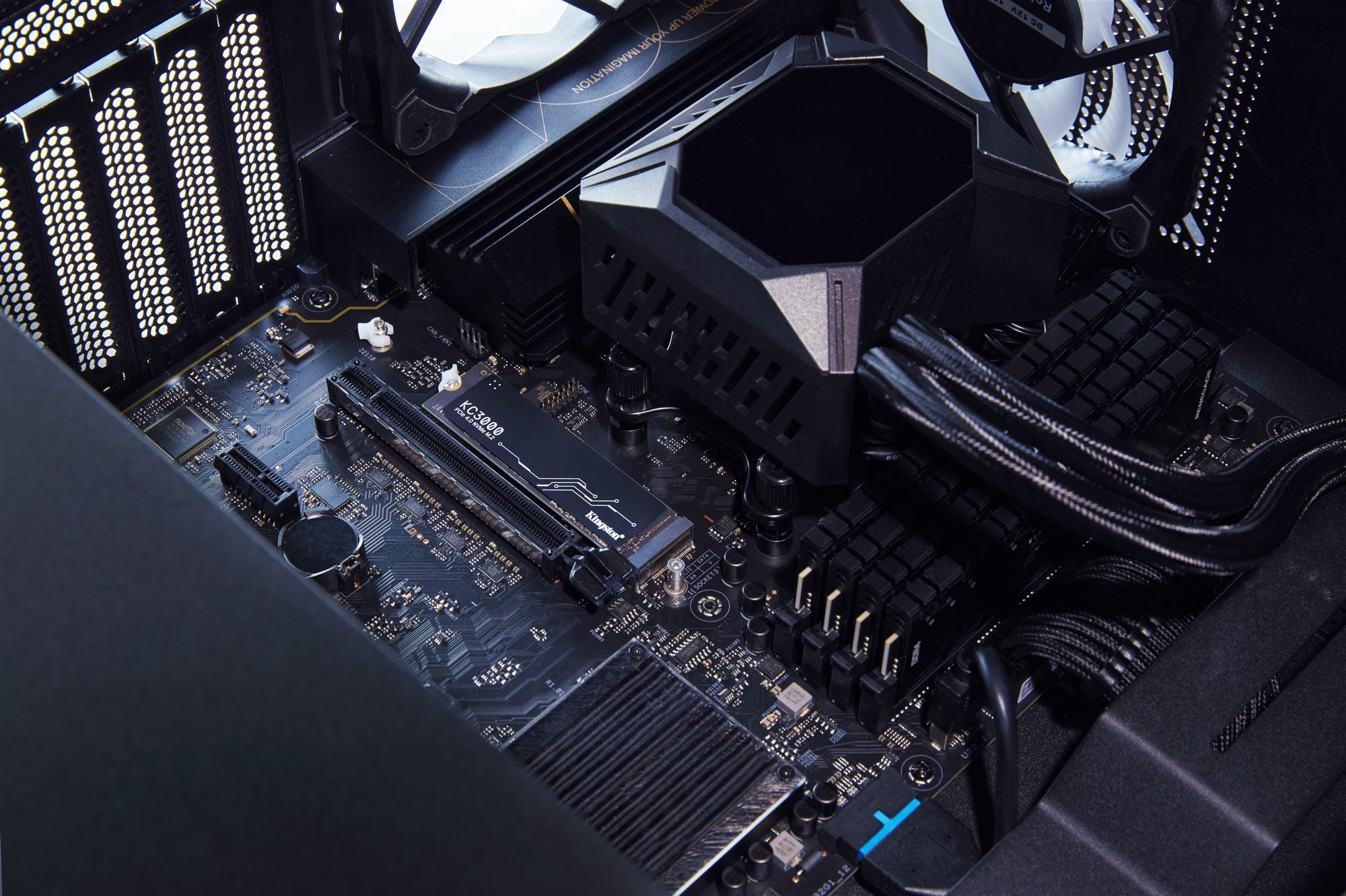 KINGSTON KC3000 4096Go PCIe 4.0 NVMe M.2 SSD