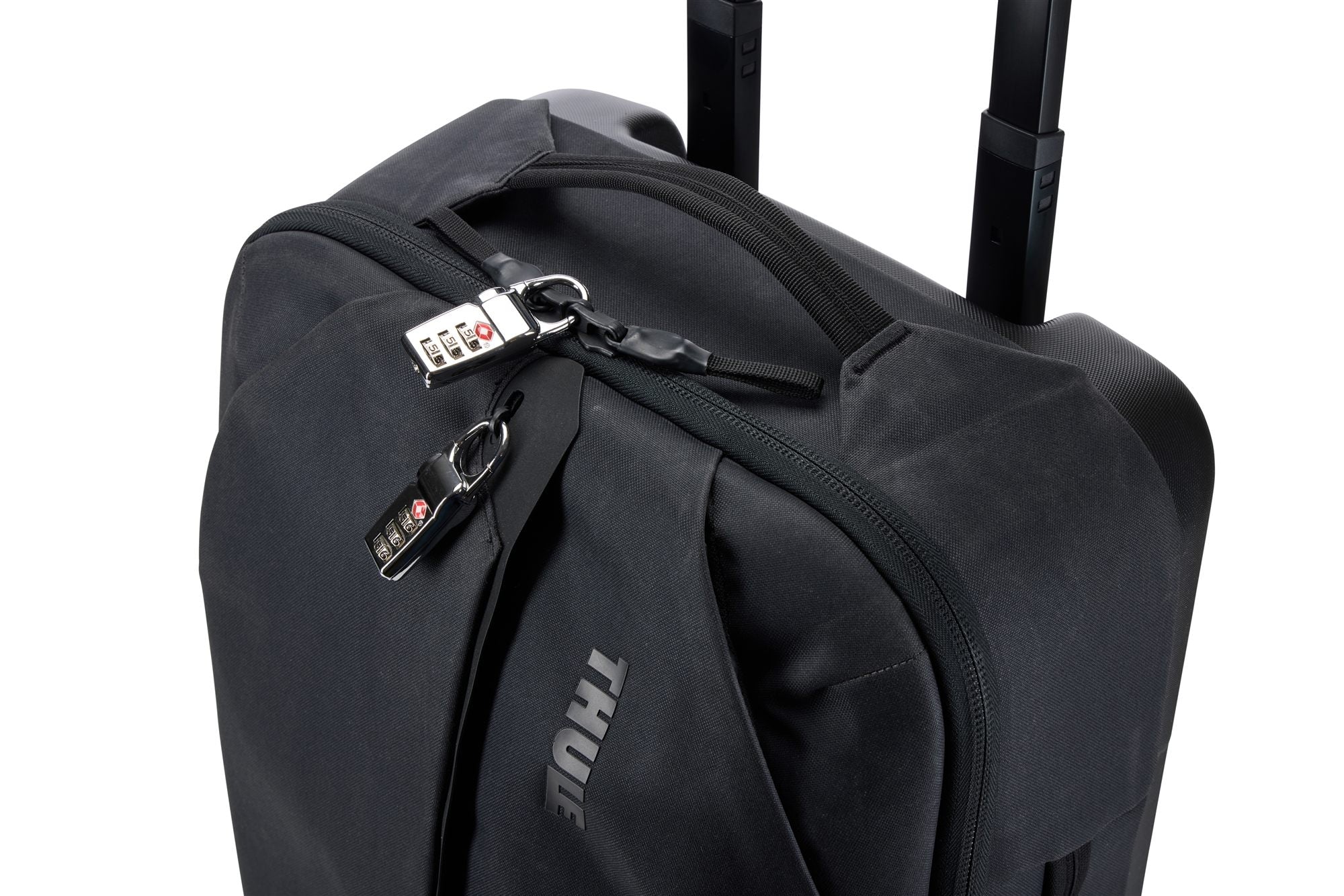 Thule Aion Carry on Spinner - Black
