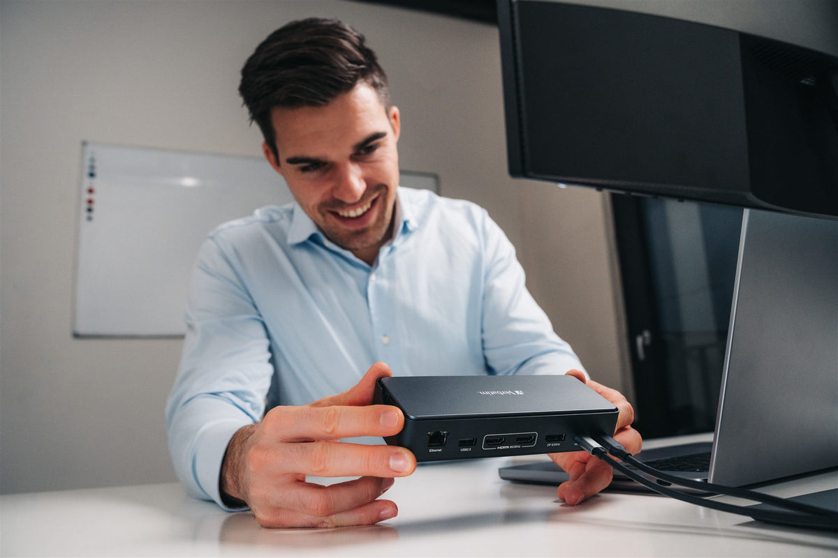 USB-C Pro Docking Station 15 Port with S