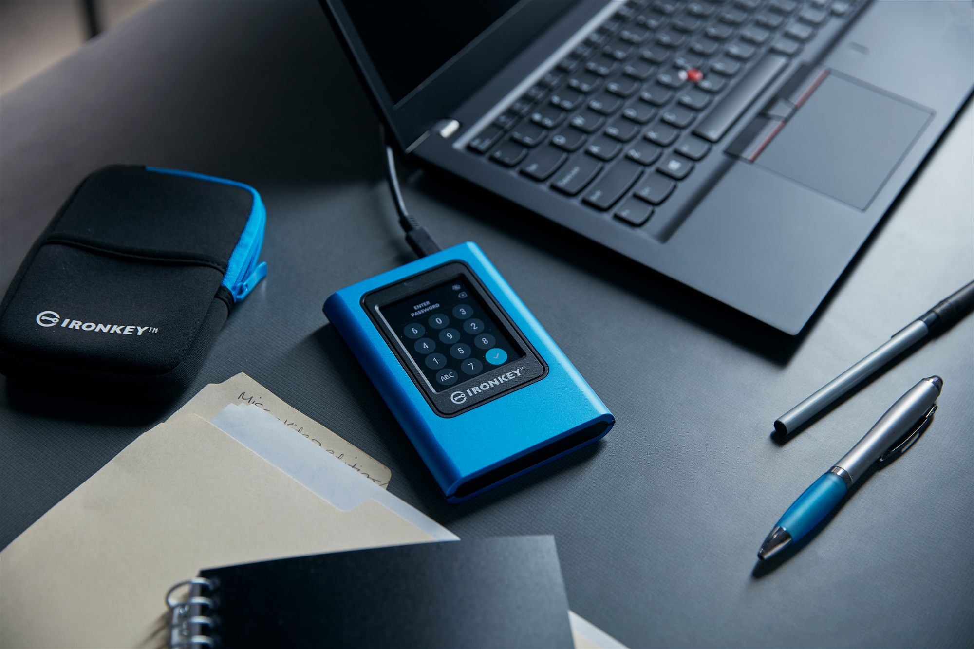 KINGSTON 3840Go IronKey Vault Privacy 80 XTS-AES 256-bit Encrypted External SSD