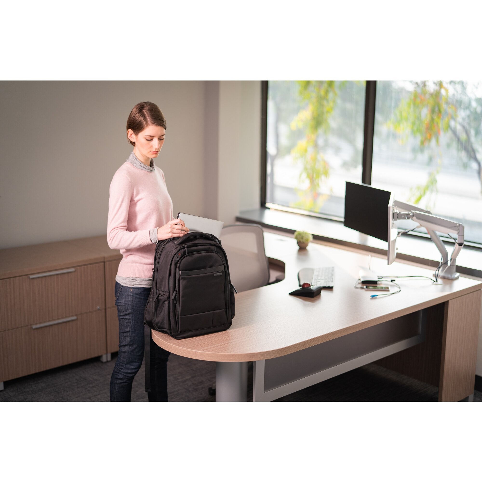 Contour" 2.0 15.6" Business Laptop Backp