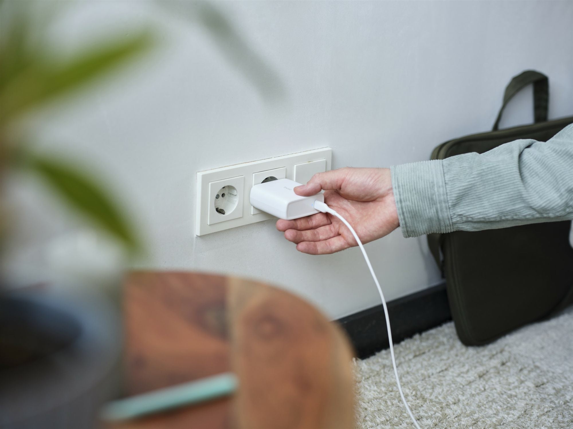 TRUST USB-C charger 100W WHT Maxo