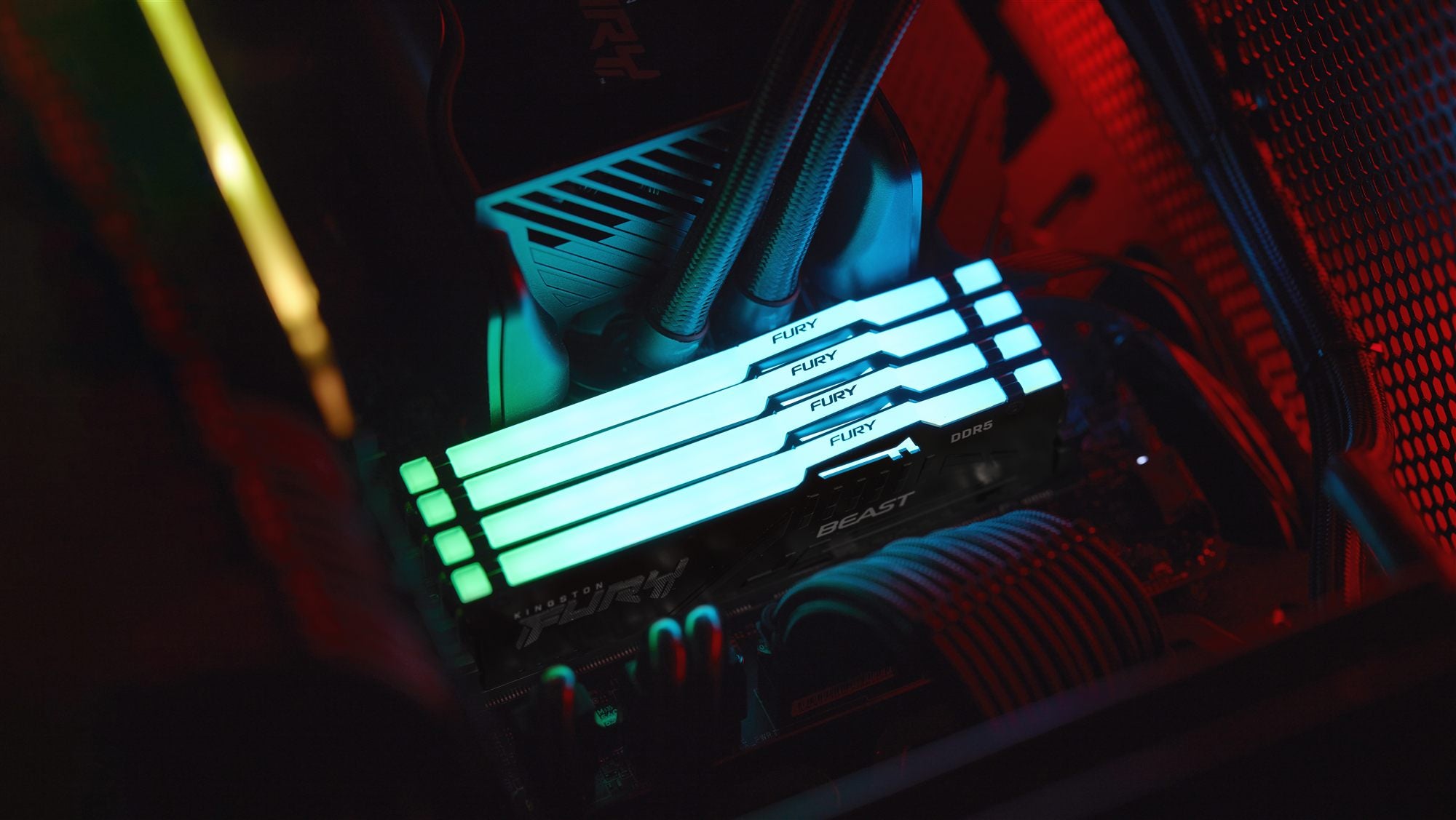 KINGSTON 16Go 5600MT/s DDR5 CL36 DIMM FURY Beast RGB