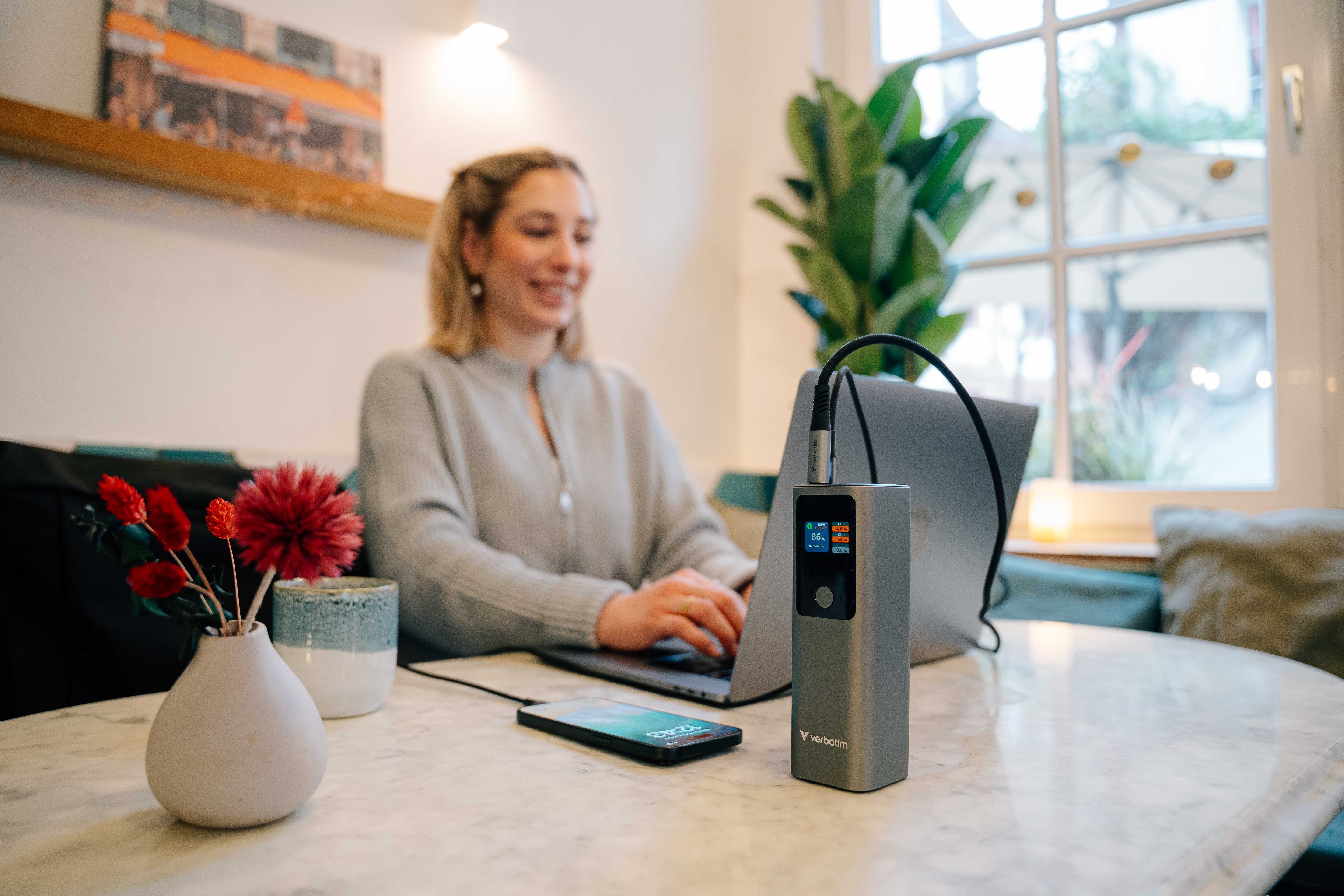 Charge ene Go Power Bank 27000mAh 183W G