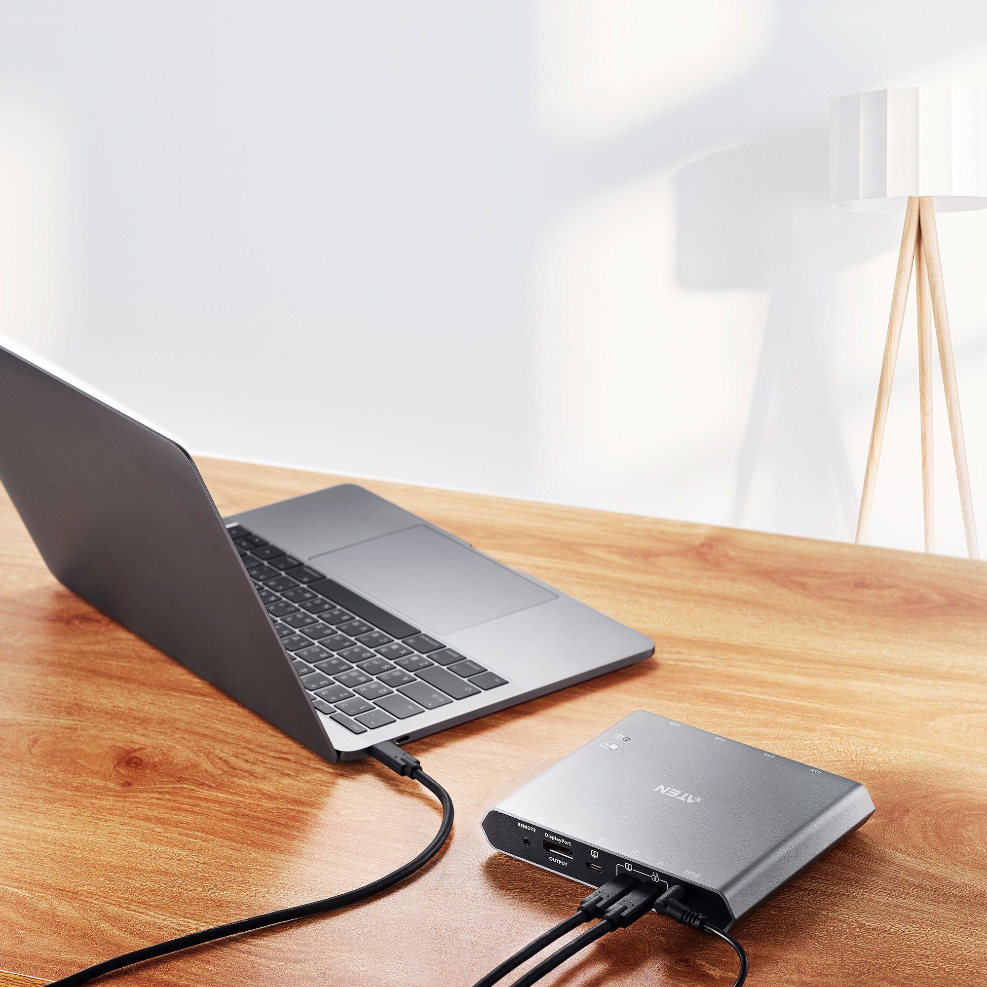ATEN US3311 commutateur écran, clavier et souris Argent
