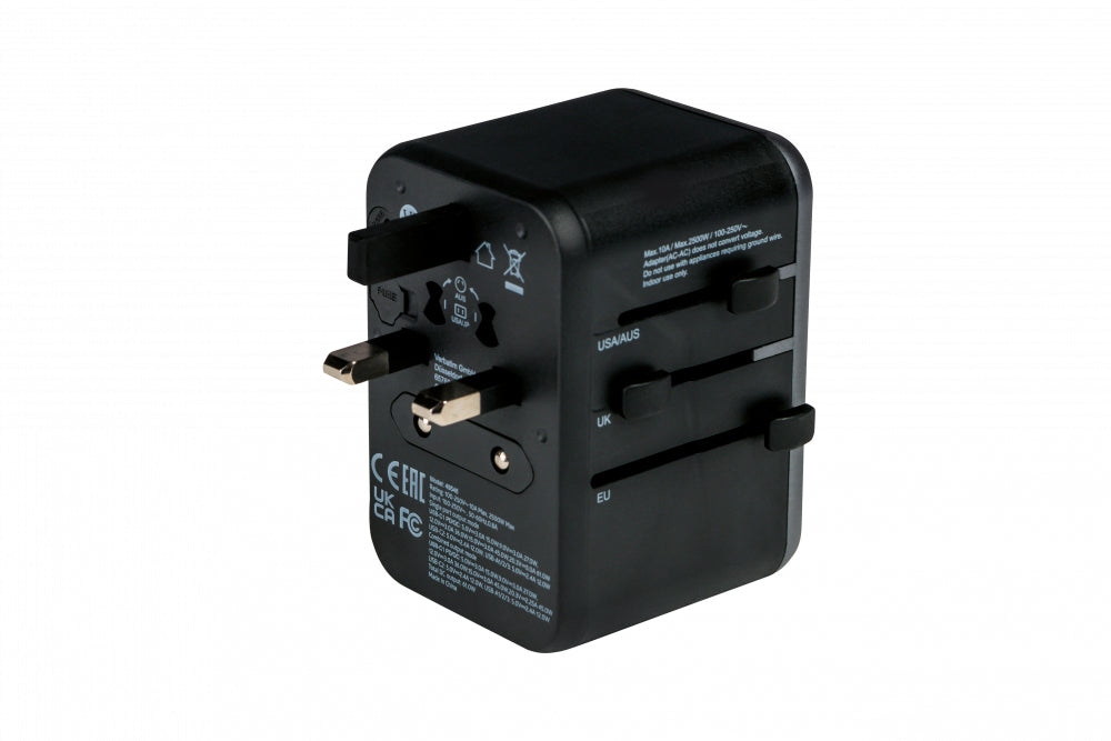 VERBATIM UNIVERSAL TRAVEL ADAPTER UTA-04 PD61W / QC / 3XUSB / 2XTYPE-C WCF (P)
