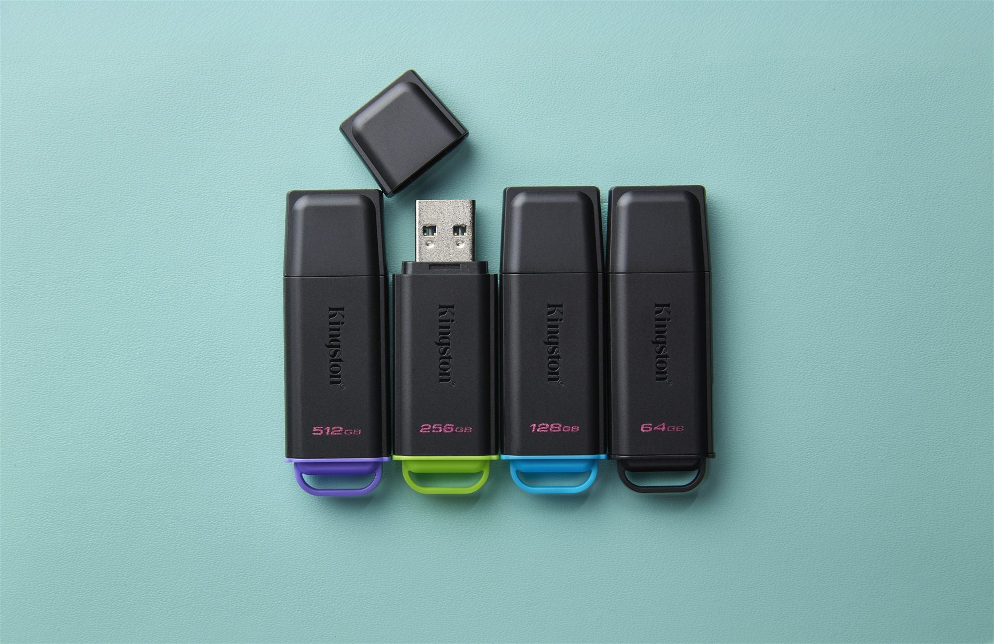 128GB Portable USB 3.2 Gen 1 DataTravele