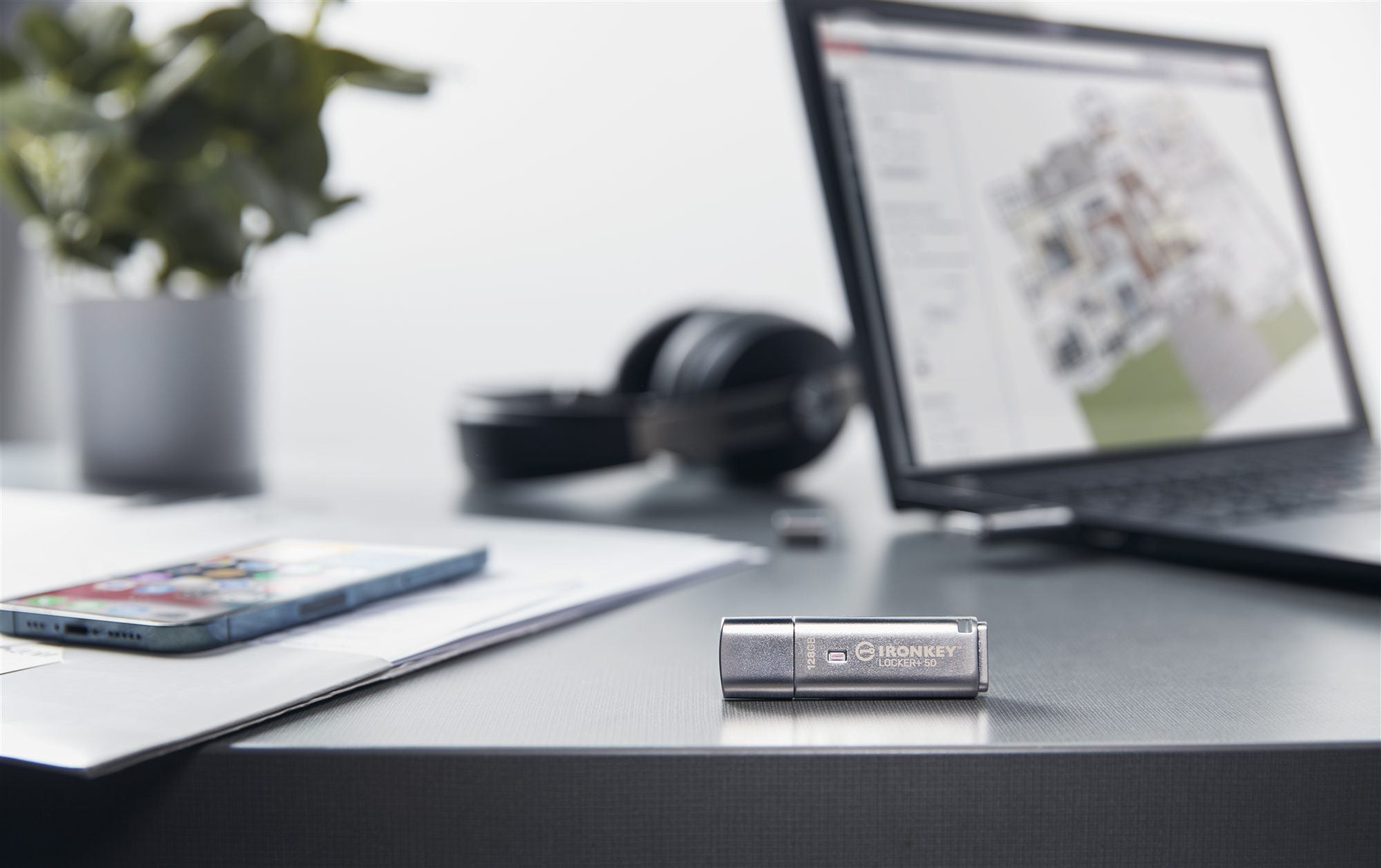 KINGSTON 128Go IKLP50 AES USB w/256bit Encryption