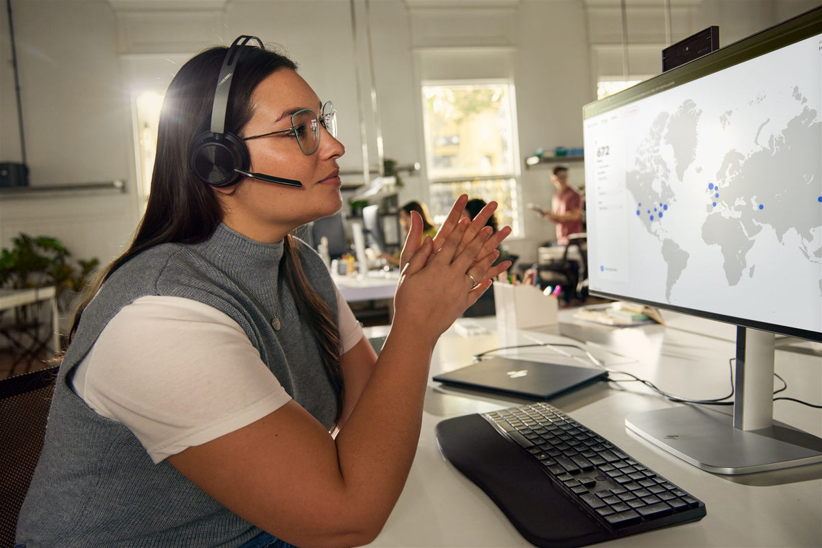 HP Poly Voyager Focus 2 Microsoft Teams Certified USB-C-C Headset +USB-C/A Adapter +Charging Stand Sans fil Arceau Bureau/Centre d'appels Bluetooth Socle de cha