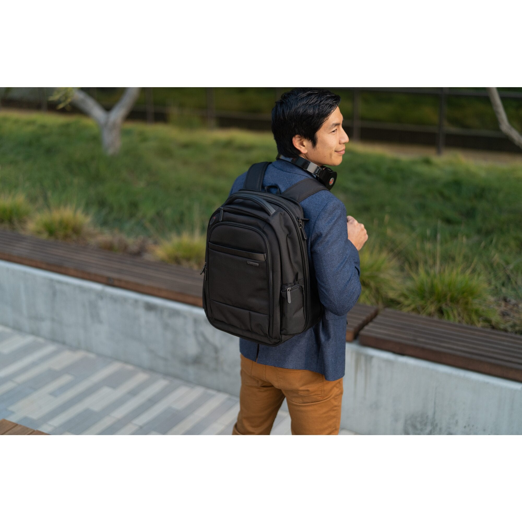 Contour" 2.0 15.6" Business Laptop Backp