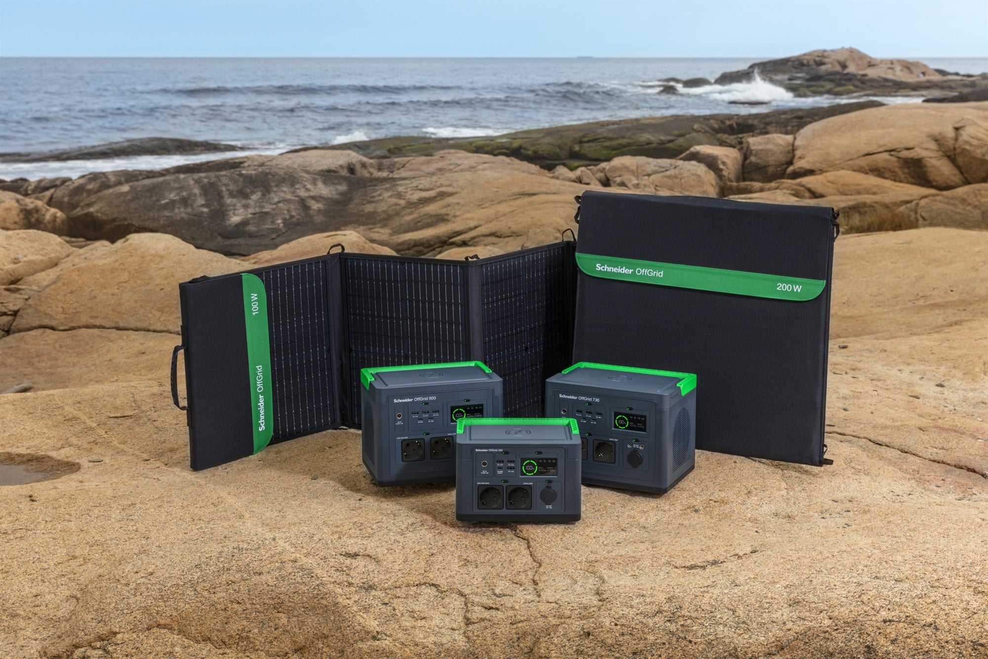 APC OffGrid PSP200 Solar panel portable 200Watt output connectors 1