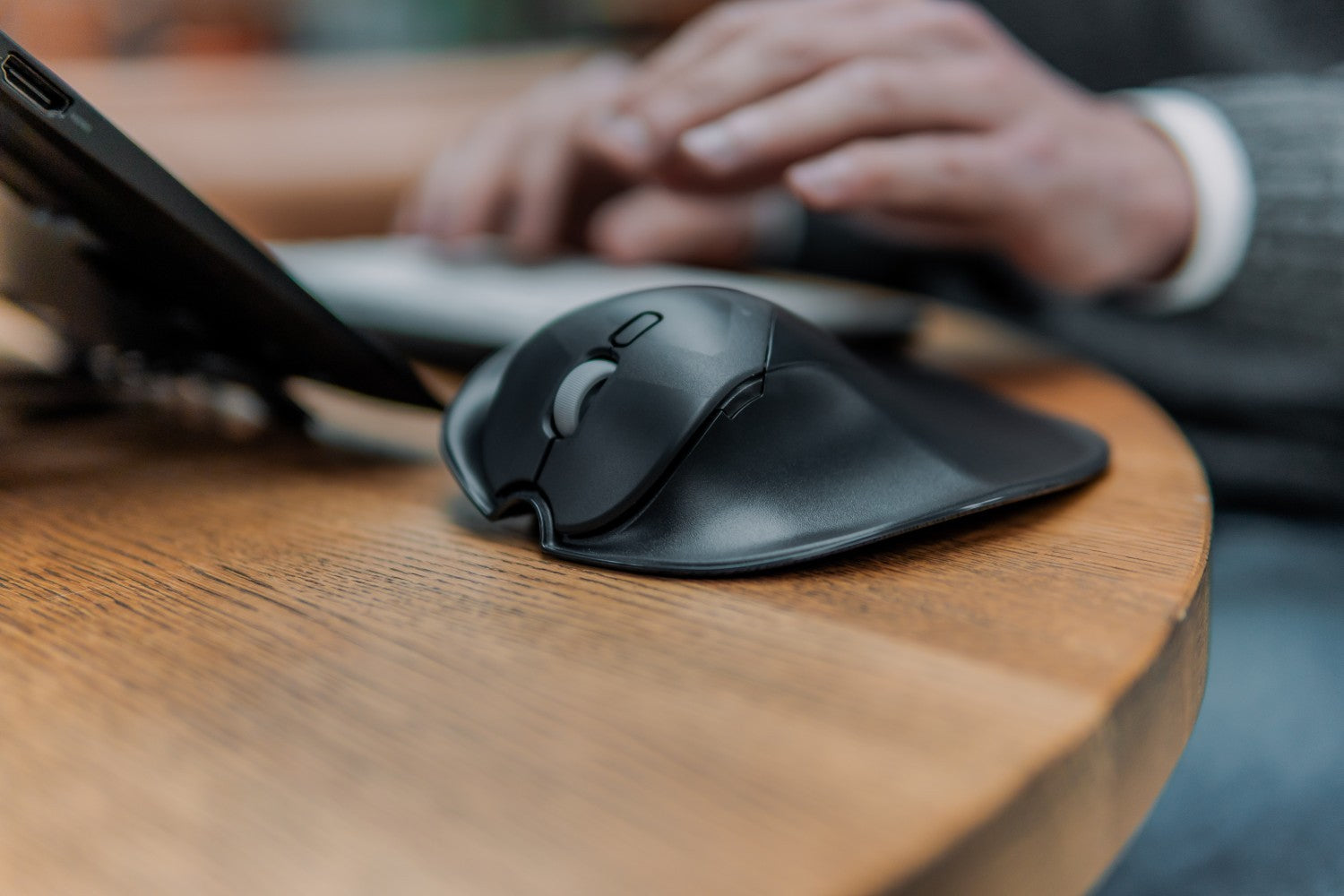 BAKKERELKHUISEN Souris HandshoeMouse Medium sans fil