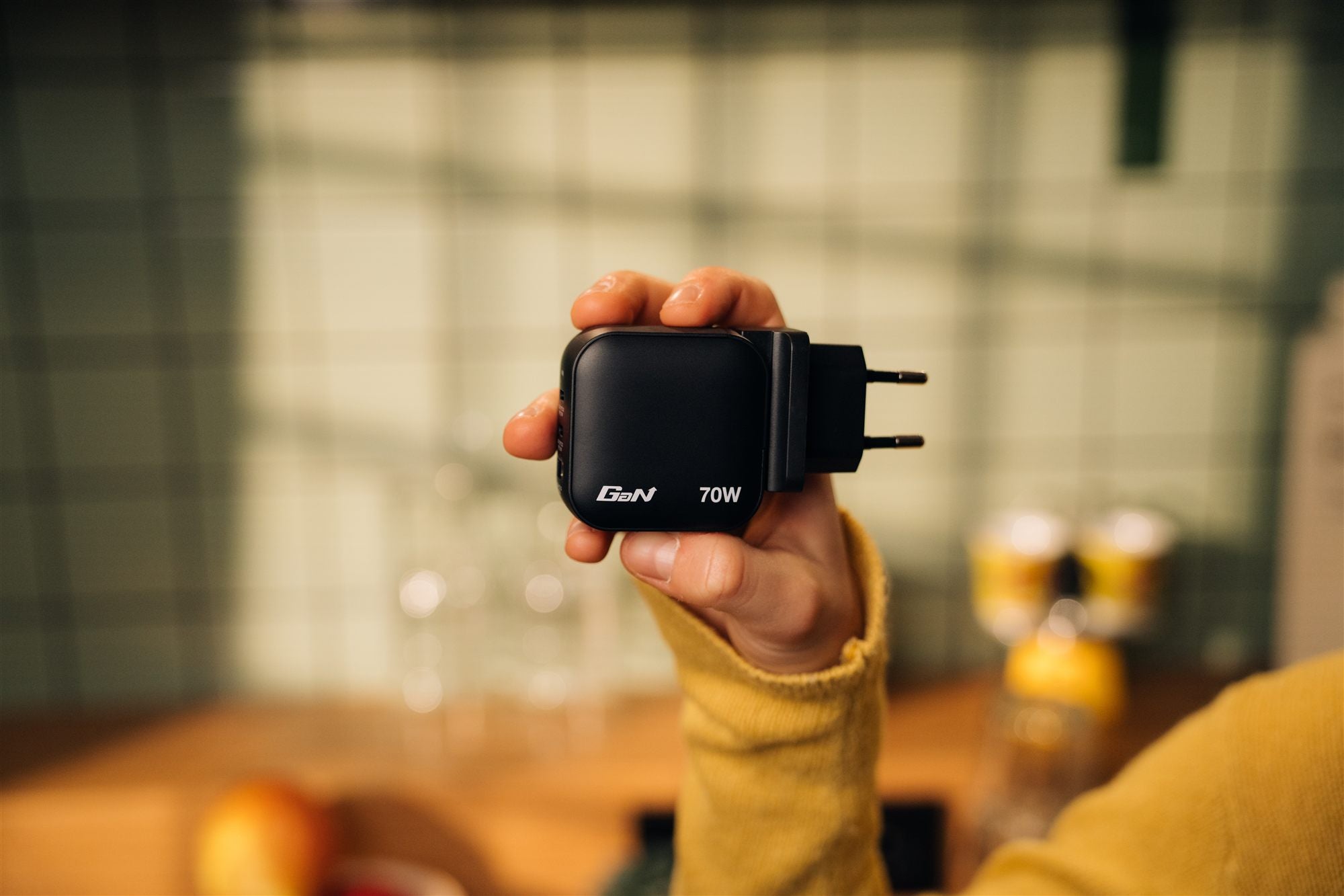 VERBATIM MINI GAN CHARGER 70W 3 PORT US/EU/UK ADP WCF (P)