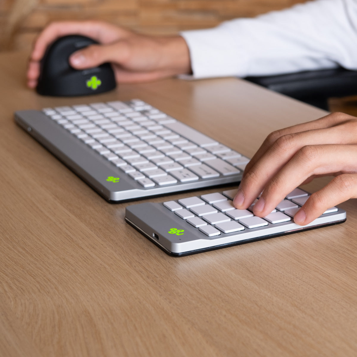 R-GO TOOLS Pavé num. Numpad Break, Bluetooth blanc/argent