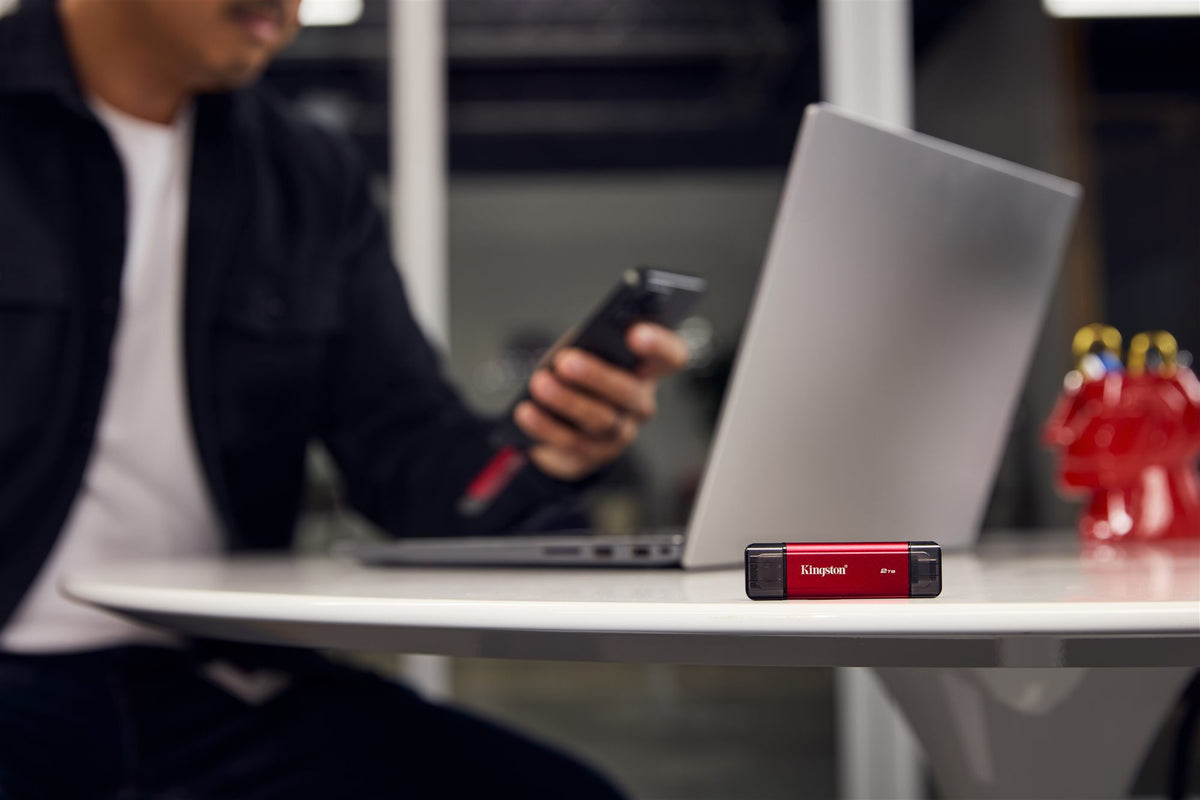 KINGSTON 2To Dual USB-A/C Portable SSD Up to 1050Mo/s USB 3.2 Gen 2