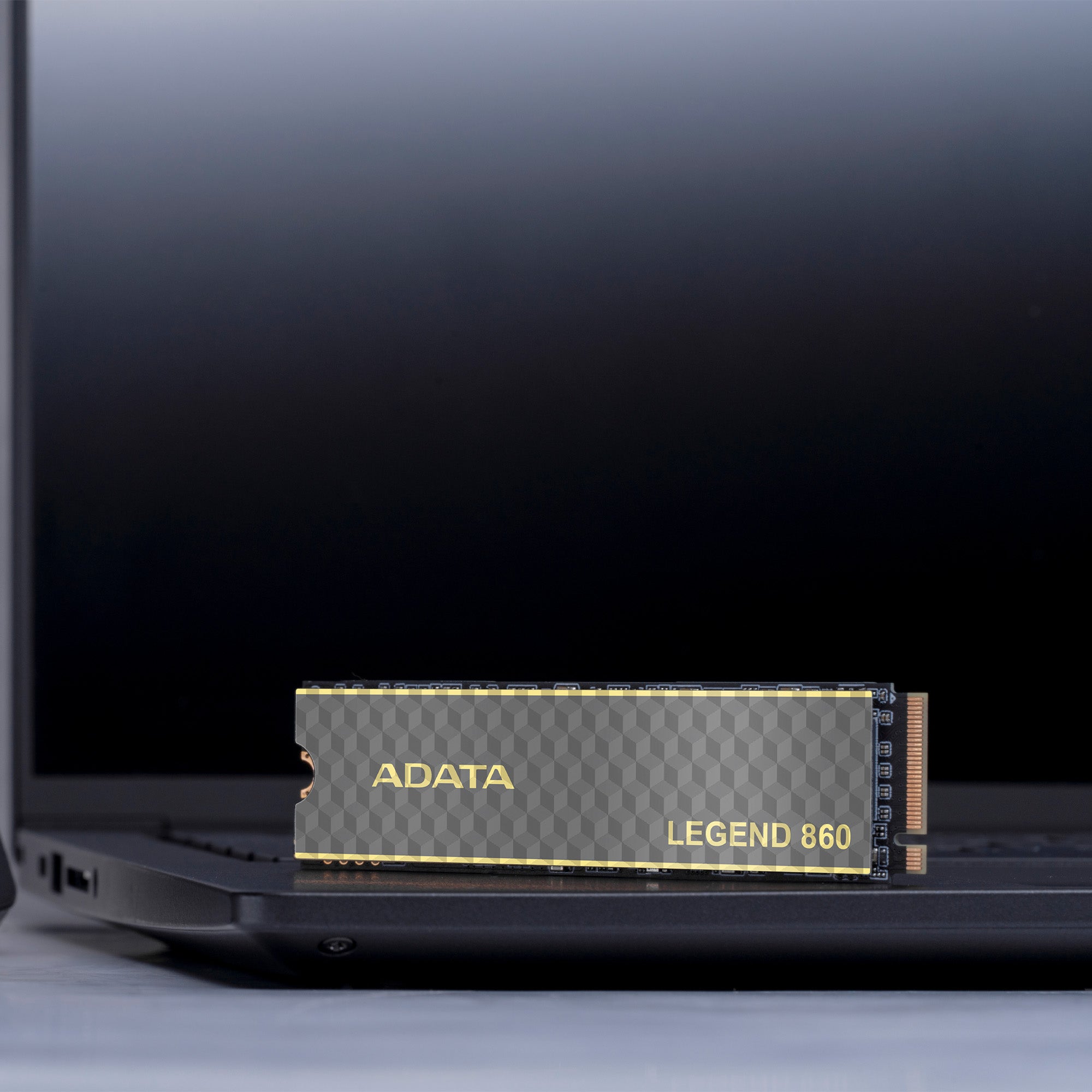 ADATA LEGEND 860 SLEG-860-2000GCS disque SSD interne 2 To M.2 PCI Express 4.0 NVMe 3D NAND