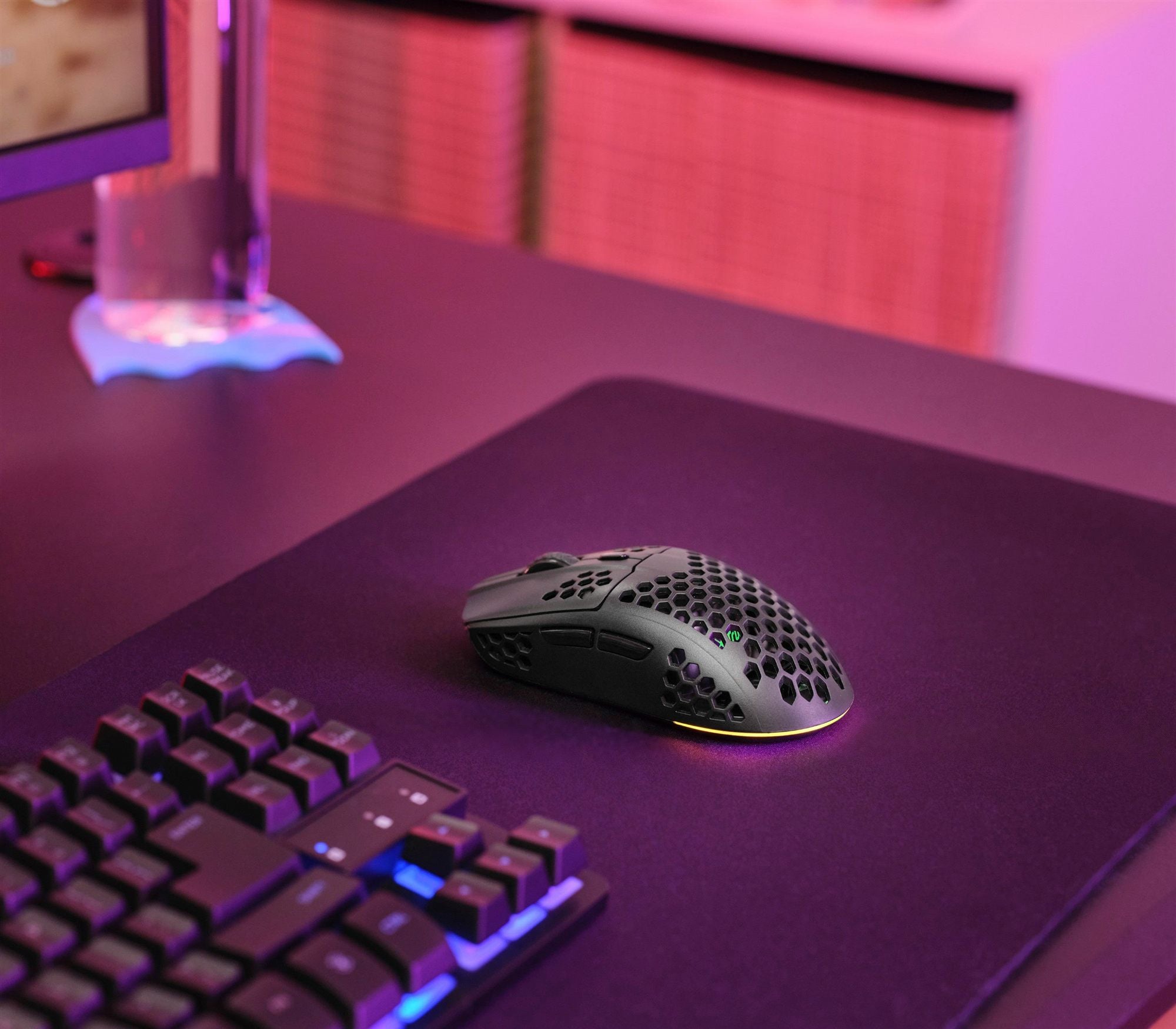 TRUST Souris gaming sans fil HELOX ultra légére - Noire