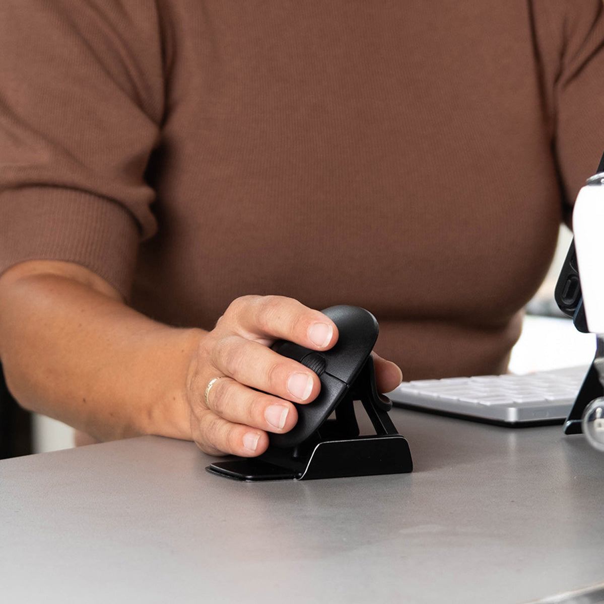 R-Go TOOLS Souris Twister filaire & Bluetooth, M noire