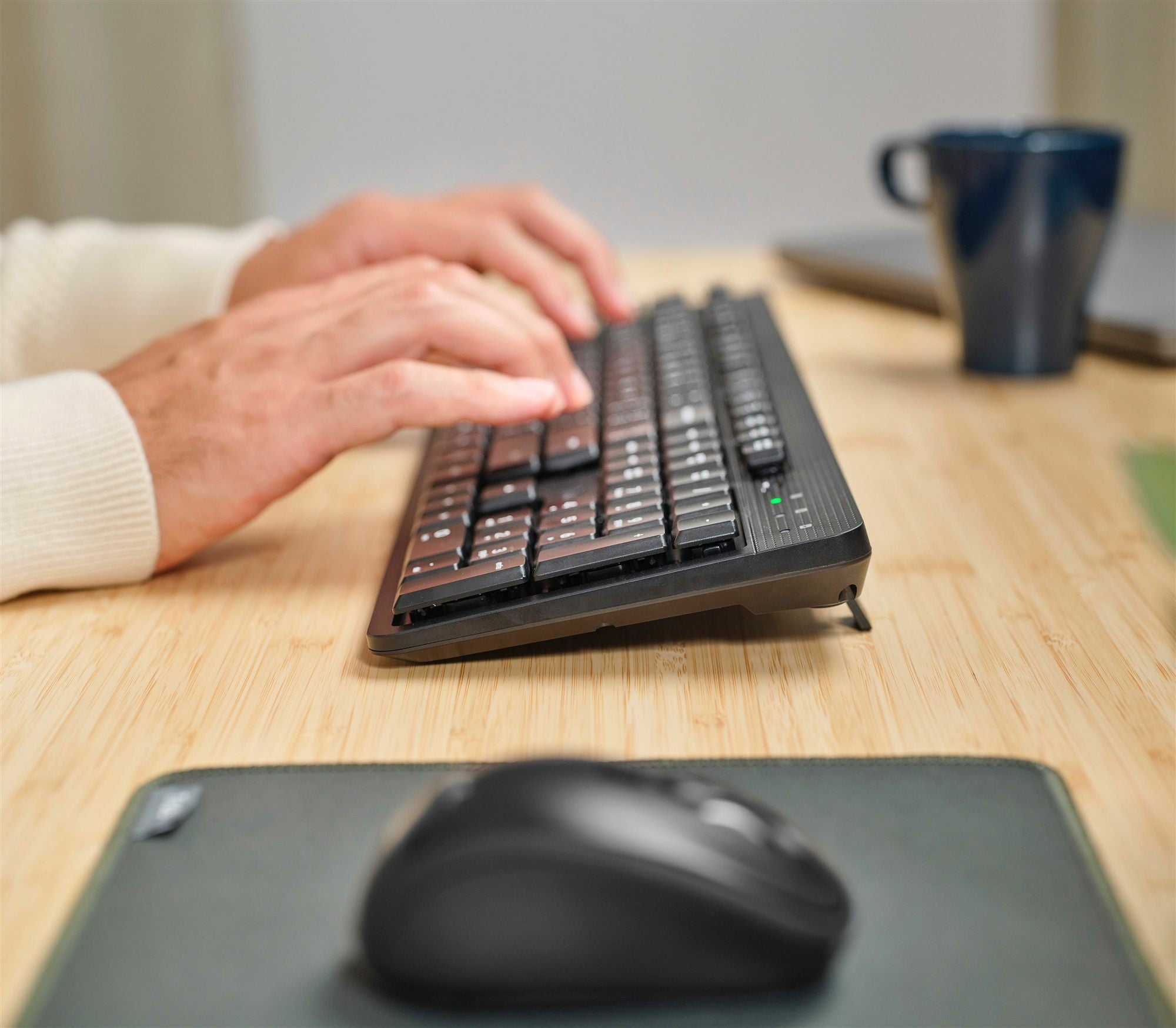 TRUST Clavier sans fil ODY II silencieux (FR)