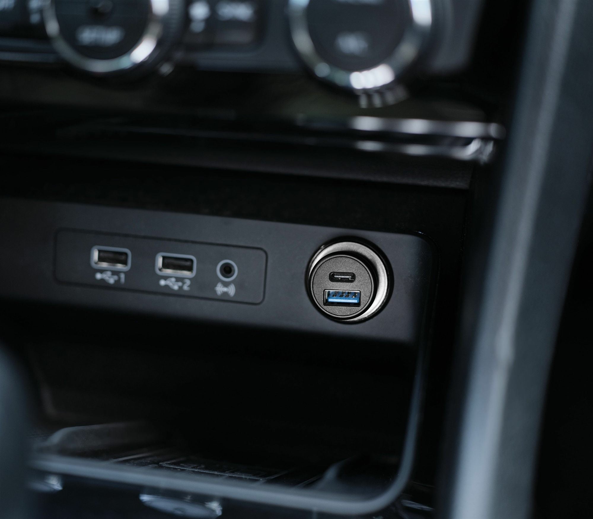 TRUST Chargeur voiture MAXO 38W 1x USB-A & 1x USB-C