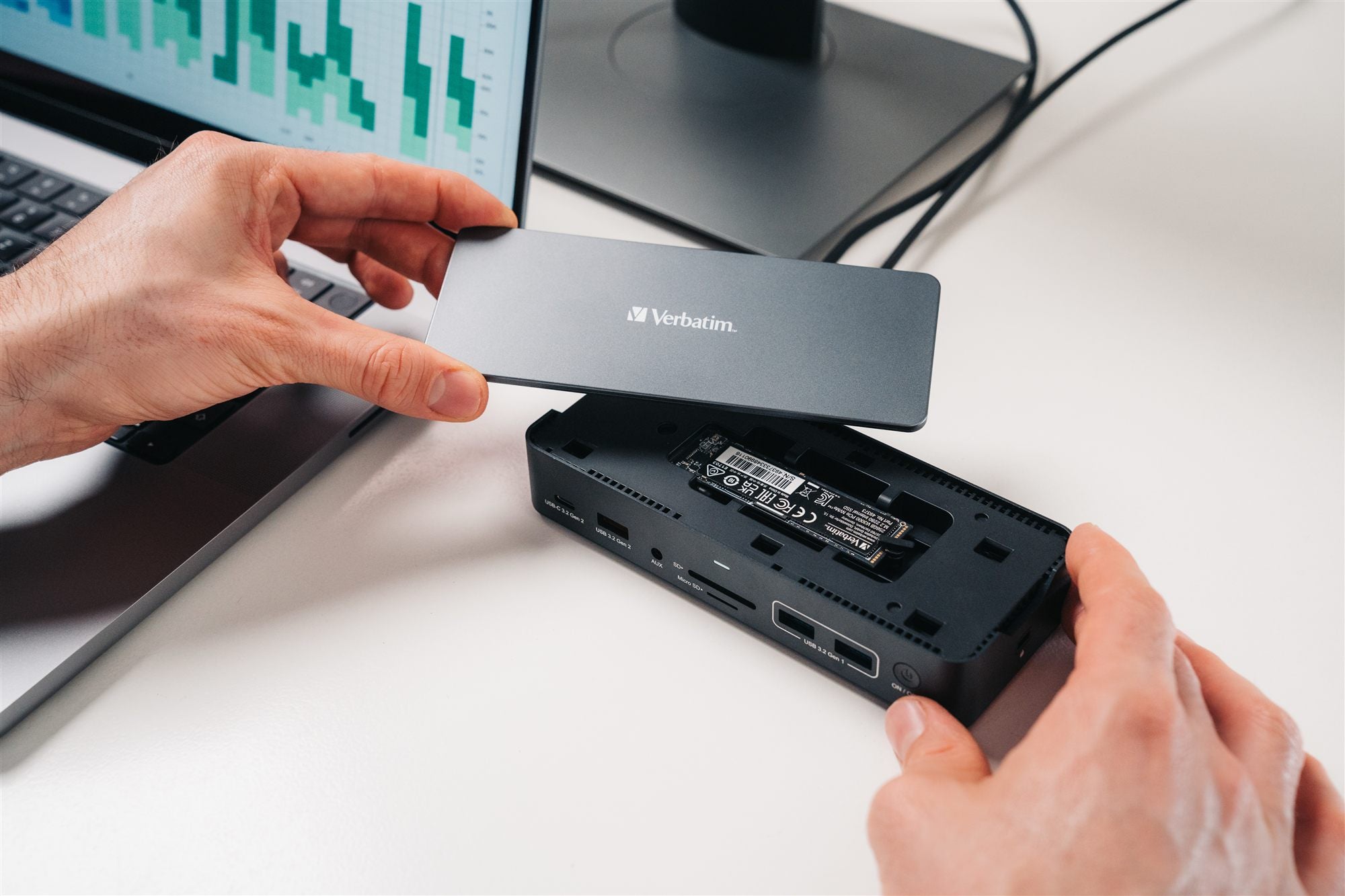 USB-C Pro Docking Station 15 Port with S