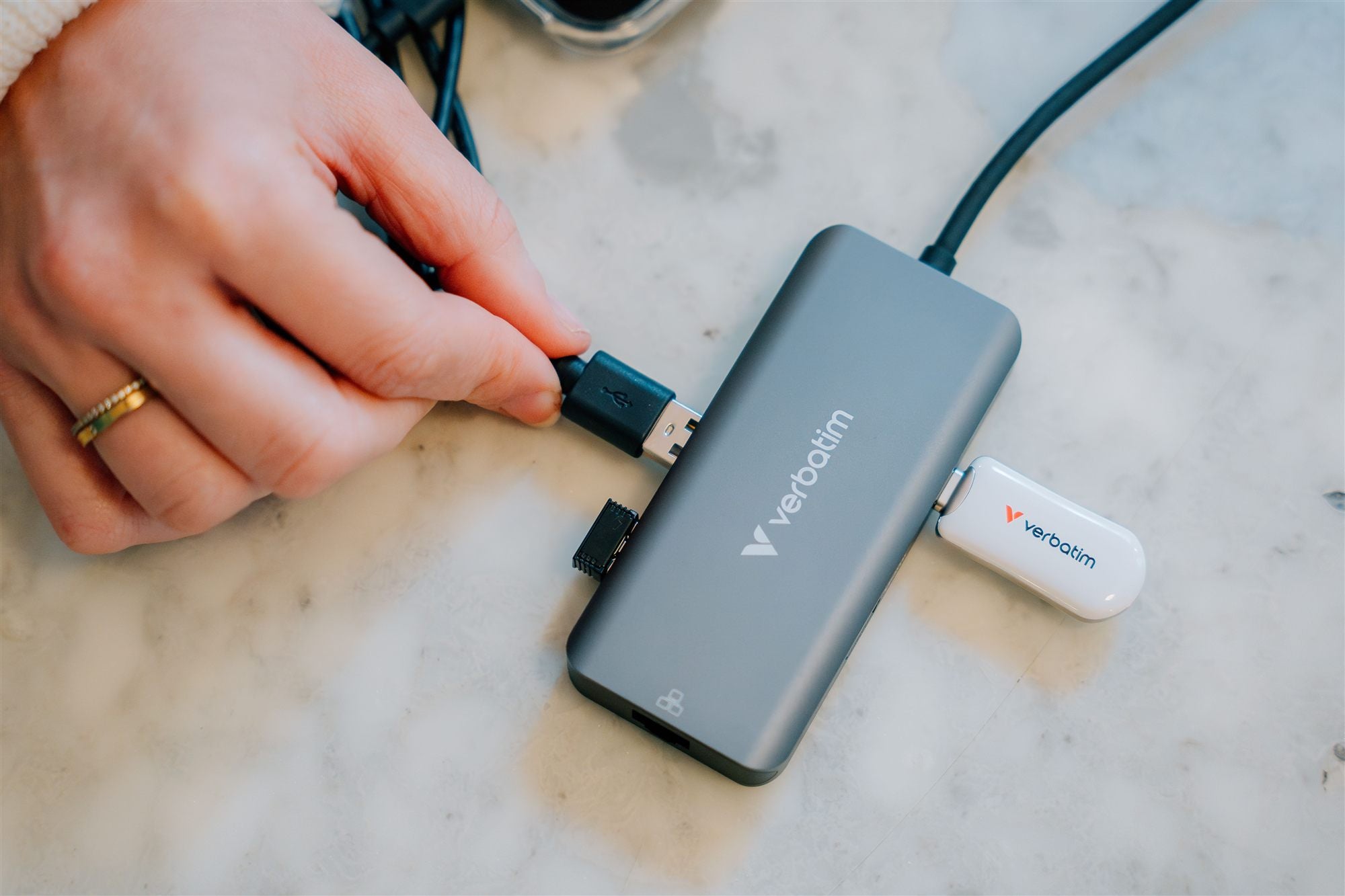 VERBATIM USB-C ESSENTIALS MULTIPORT HUB 6 PORT WITH RJ45 WCF (P)
