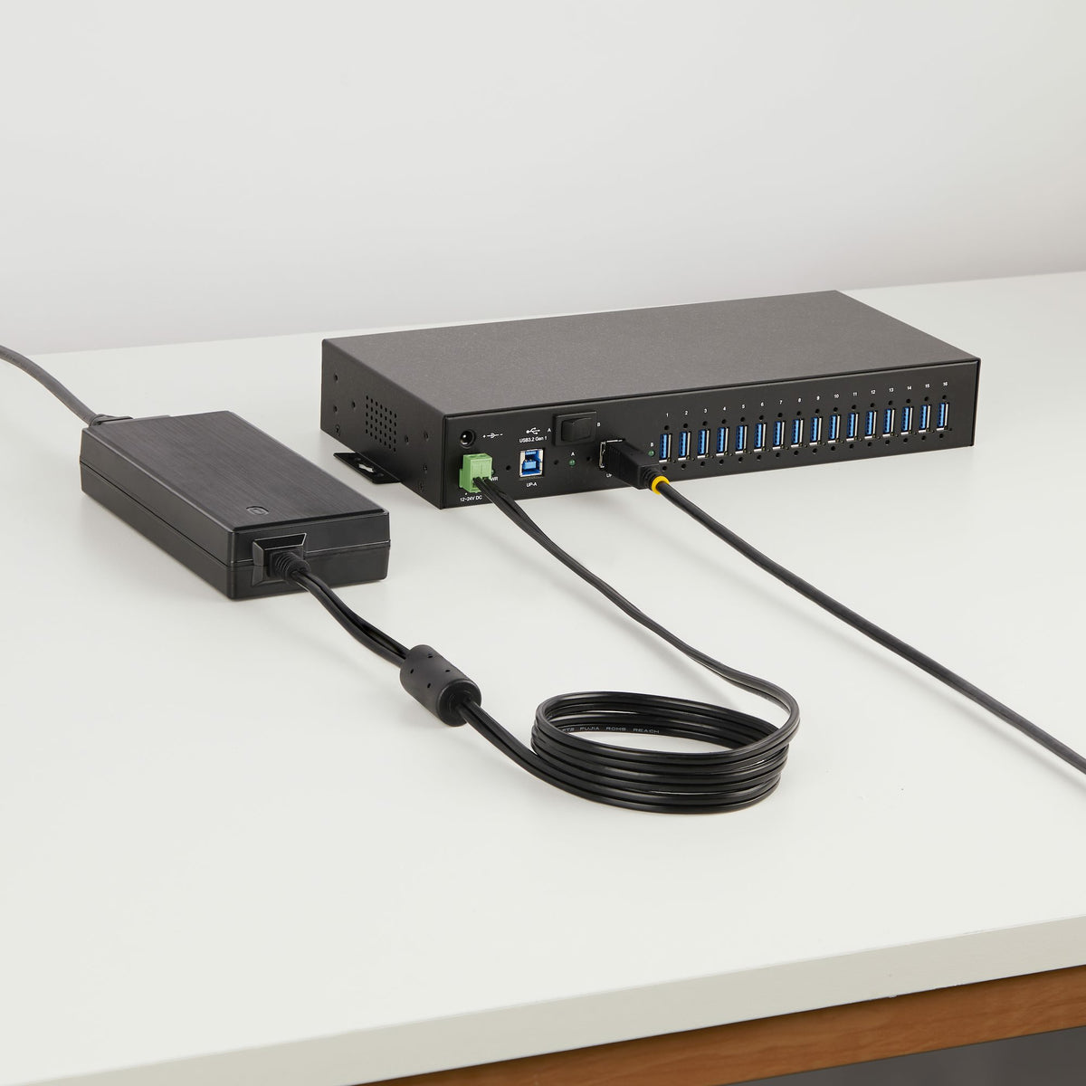 16-Port Industrial USB 5Gbps Hub/Switch