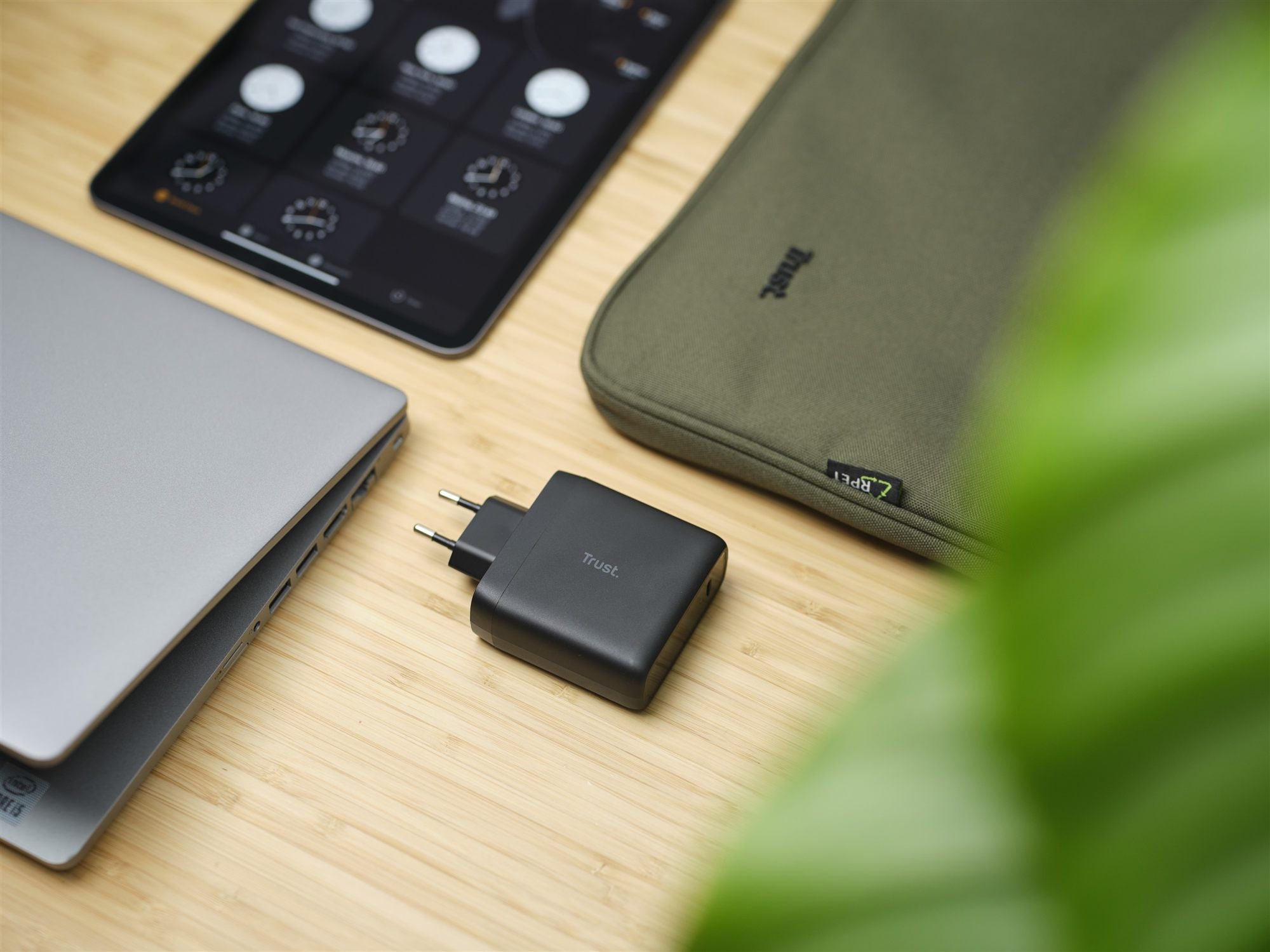 TRUST MAXO 100W USB-C Charger Black