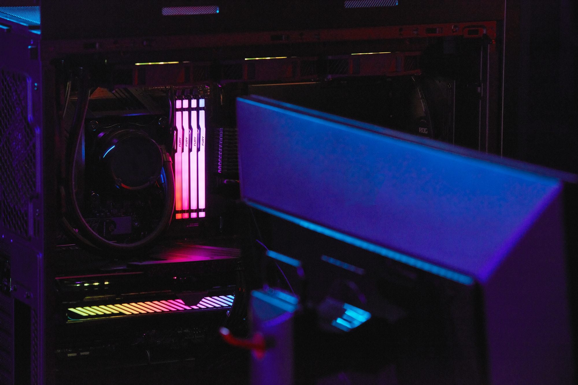 KINGSTON 8Go 5600MT/s DDR5 CL36 DIMM FURY Beast RGB EXPO