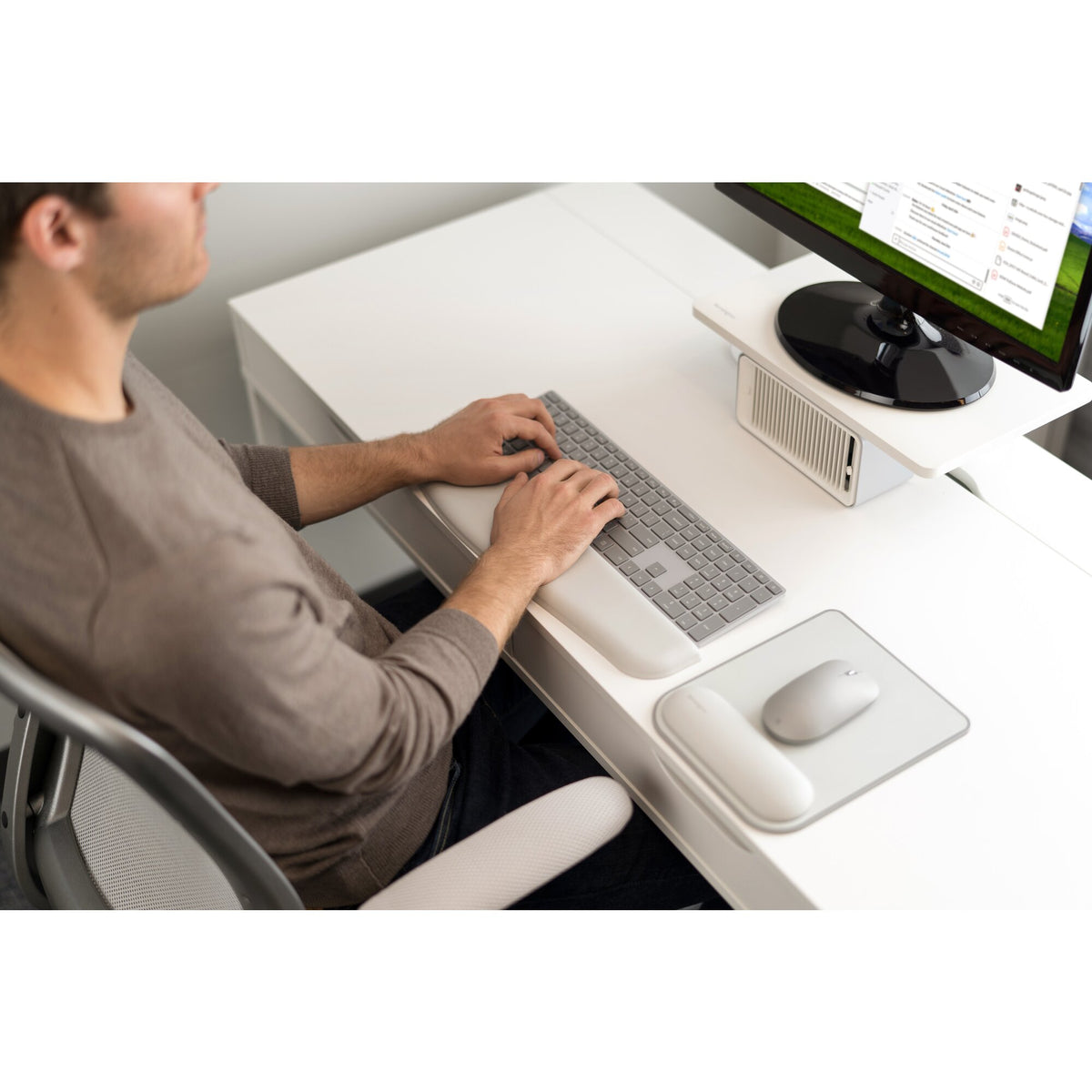 ErgoSoft Mousepad with Wrist Rest