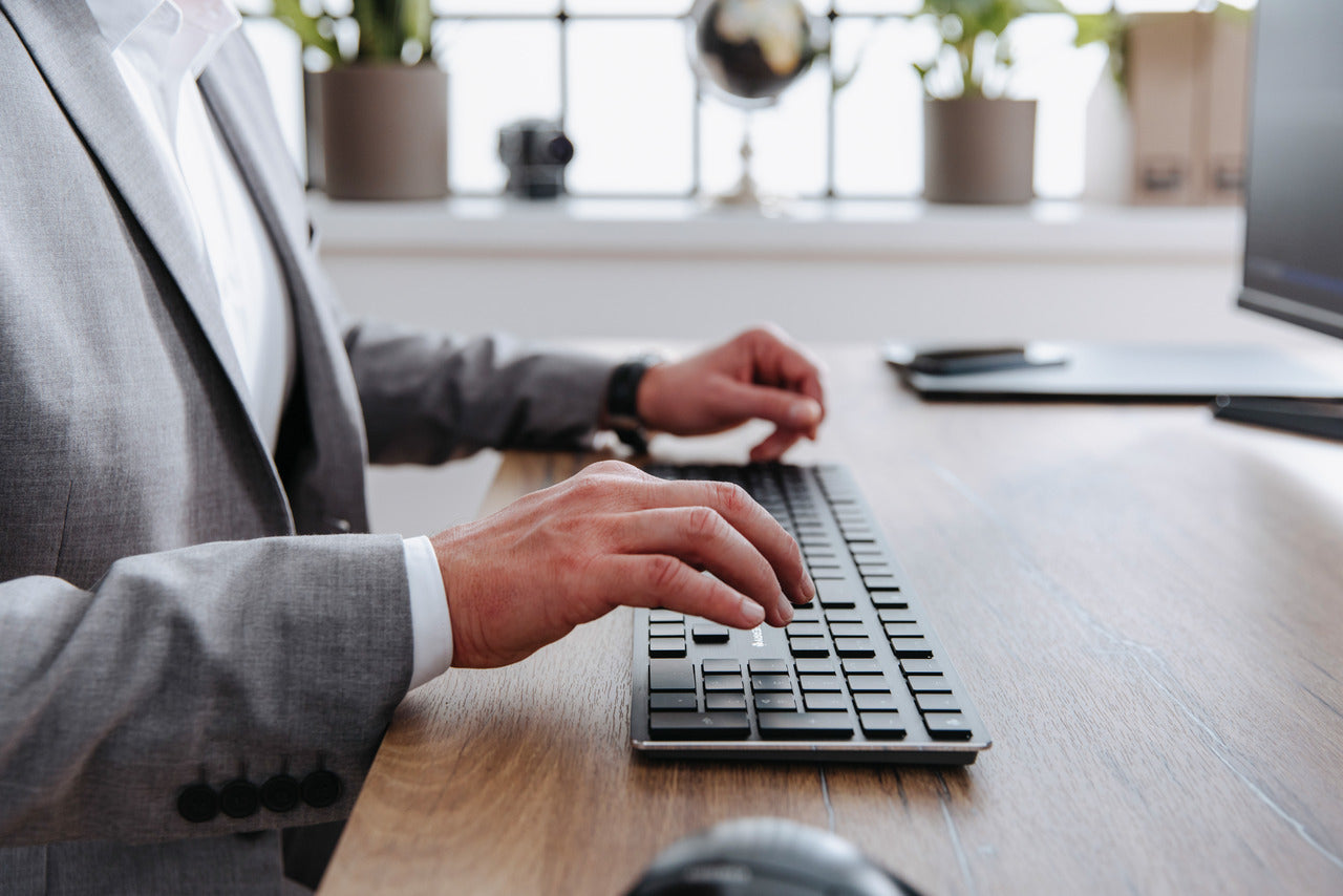 CHERRY Clavier KW X ULP ultra-plat filaire ou sans fil