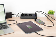 Digitus DA-70625 multiprise de bureau 3 voies avec 2 ports USB-A et 1 port USB-C, noir
