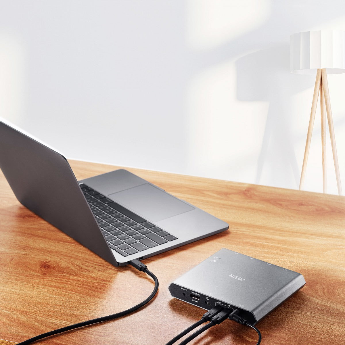 ATEN US3311 commutateur écran, clavier et souris Argent