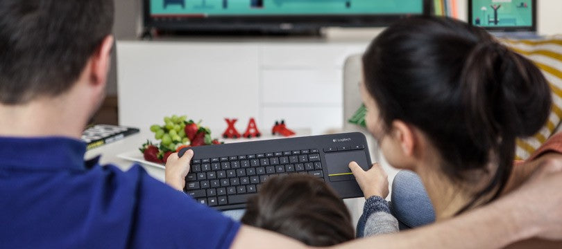 Logitech 920-007143 K400 Plus Clavier sans fil avec pavé tactile noir