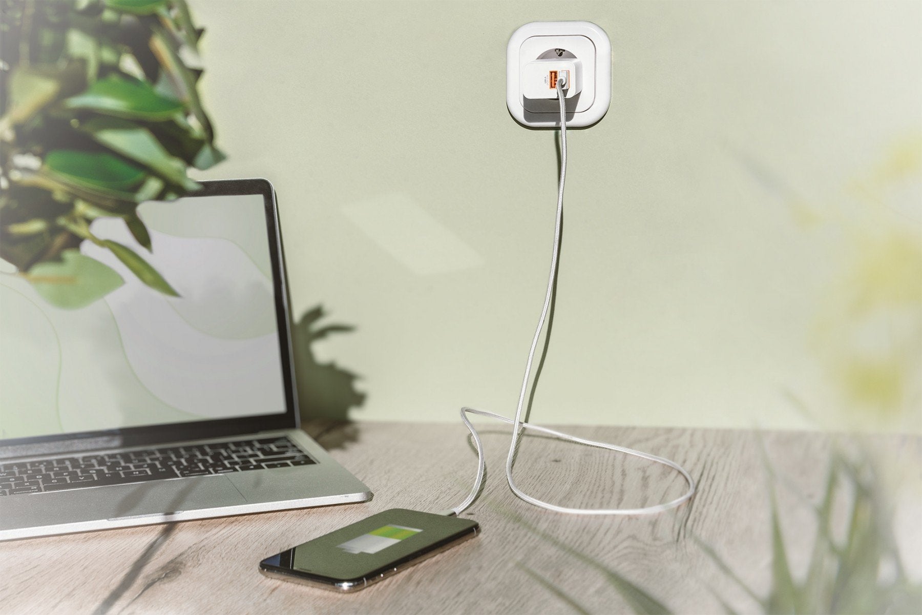 Digitus DA-10061 chargeur d'appareils mobiles Smartphone Blanc Secteur Intérieure