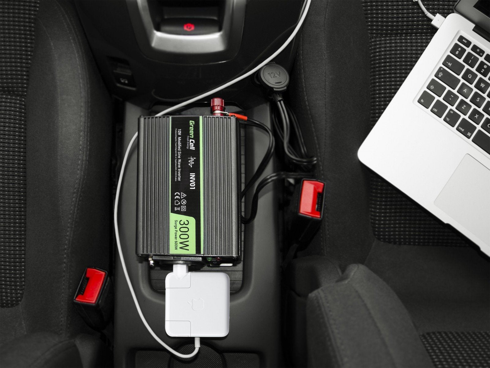 Green Cell INV06 adaptateur de puissance & onduleur Auto 150 W Noir