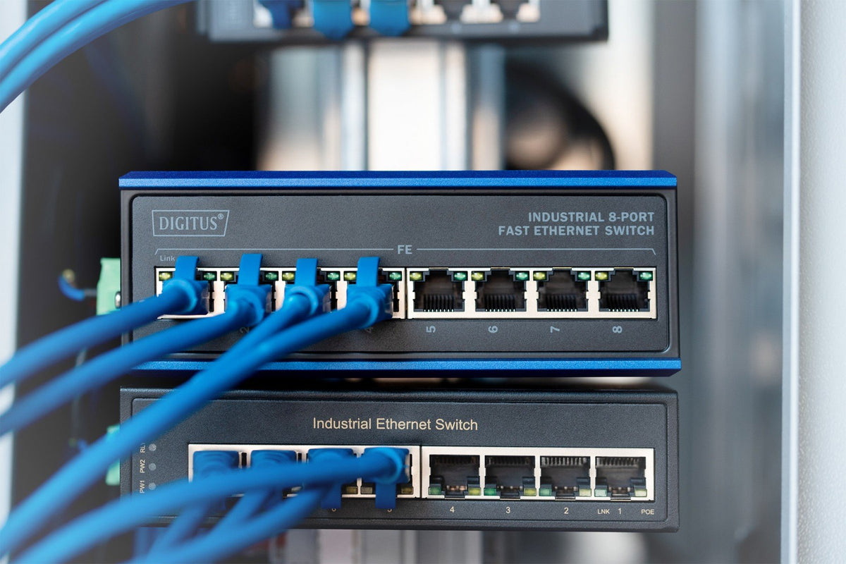 Digitus DN-650106 commutateur réseau Non-géré L2 Fast Ethernet (10/100) Noir, Bleu