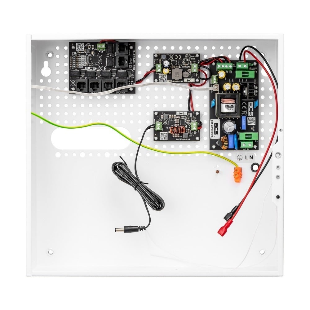 BCS BCS-UPS/IP4/E-S Ensemble d'alimentation de secours pour 5 récepteurs PoE dans un boîtier intérieur