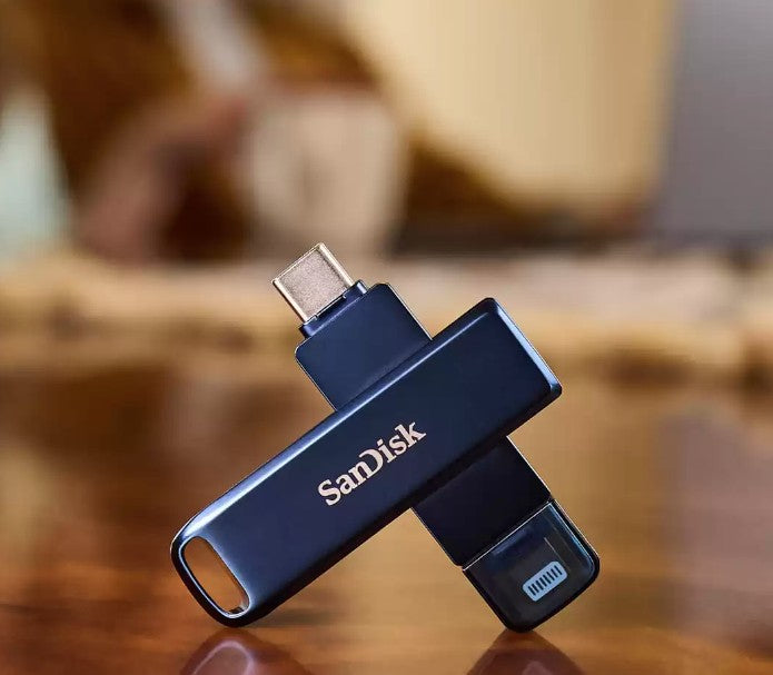 iXpand Phone Drive 128GB USB-C Metal Sky