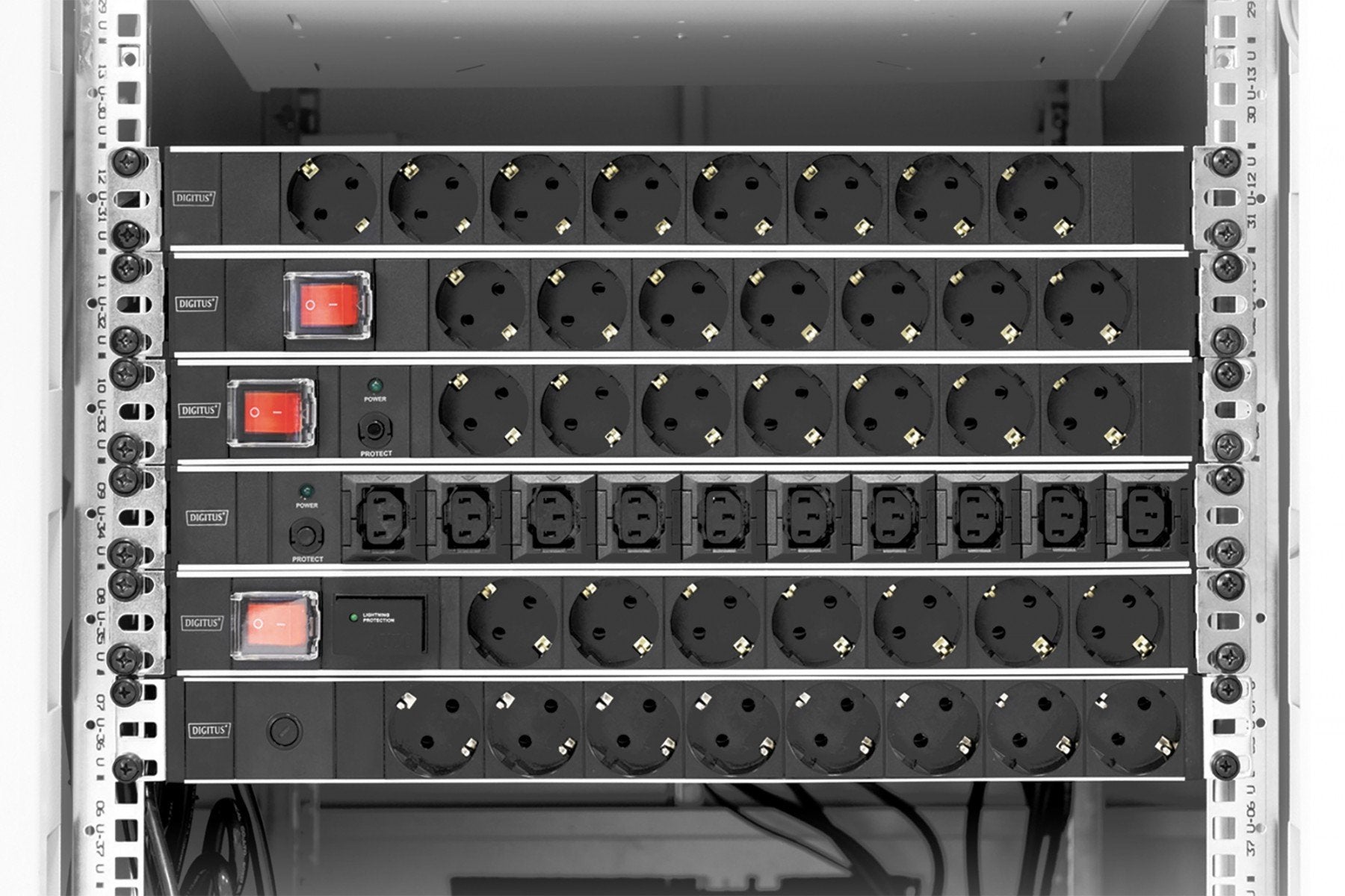 Digitus Bloc multiprise avec profilé en aluminium et interrupteur, prise électrique a contact de protection avec 7 sorties, câble d’alimentation de 2
