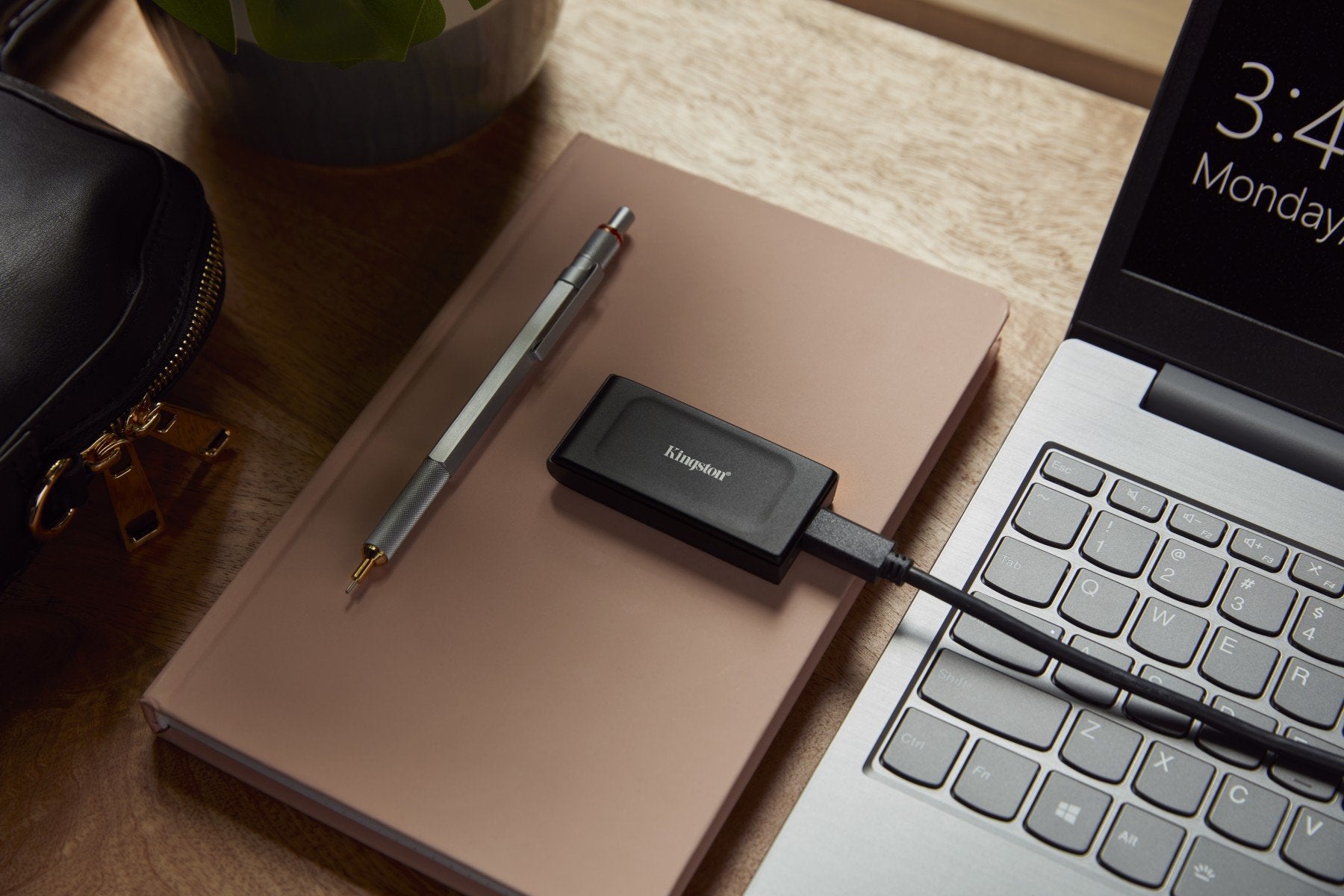 KINGSTON XS1000 1To SSD Pocket-Sized USB 3.2 Gen 2 External Solid State Drive Up to 1050Mo/s