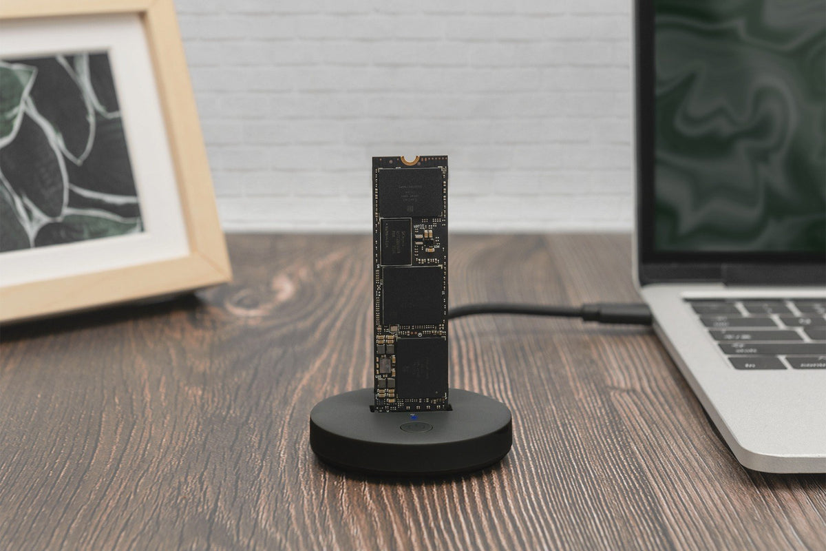 Station d'accueil pour SSD M.2 NVMe/SATA USB-C 3.2 Gen2 10Gbps max. 4 To noire
