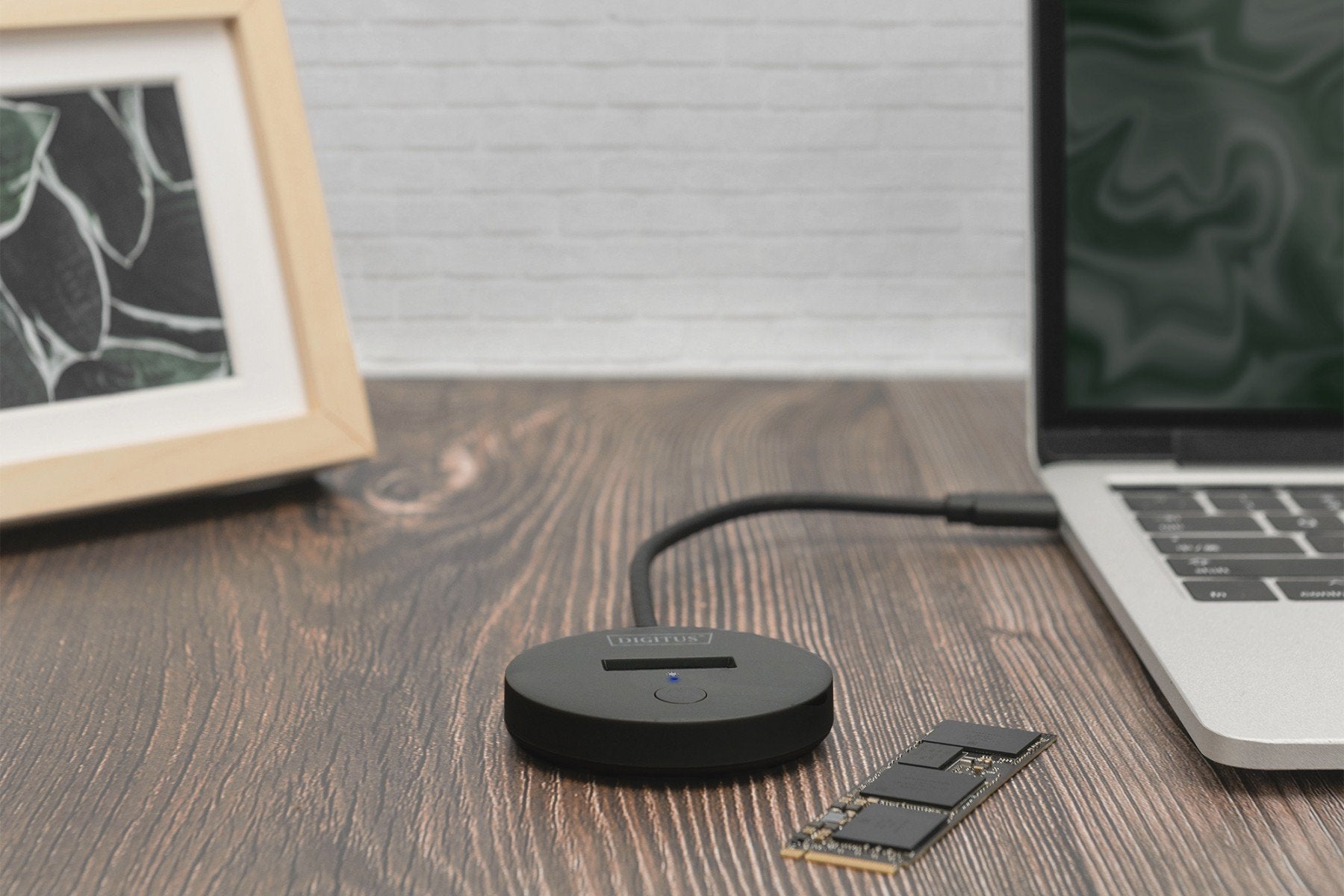 Station d'accueil pour SSD M.2 NVMe/SATA USB-C 3.2 Gen2 10Gbps max. 4 To noire