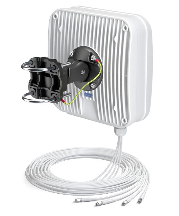 APLM4-1 - 6 dBi - 0.6 - 2.7 GHz - 6 dBi - 6 dBi - 50 Ohm - 90°