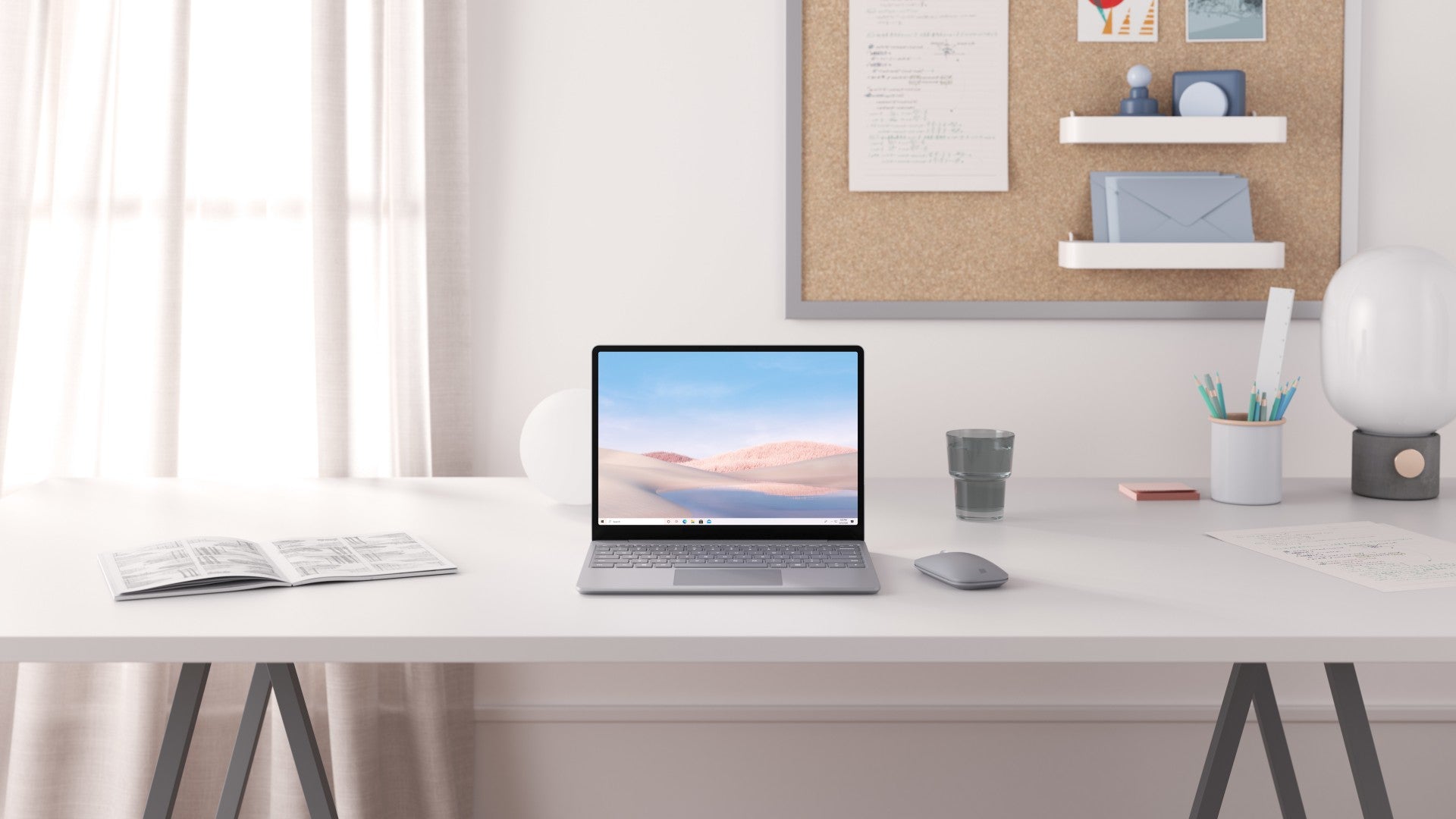 "Microsoft Surface Laptop - 12,4"" Notebook - Core i5 1 GHz 31,6 cm"