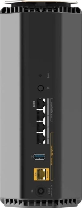 NETGEAR 3PT Nighthawk Wi-Fi 7 BE18000 Router RS600