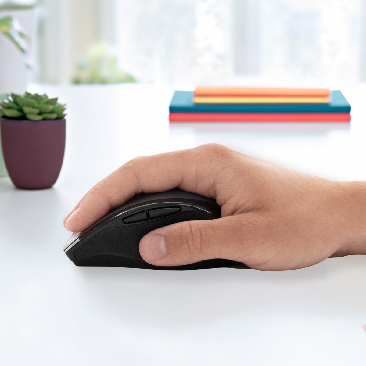 LOGITECH Marathon M705 Mouse right-handed laser wireless 2.4 GHz USB wireless receiver
